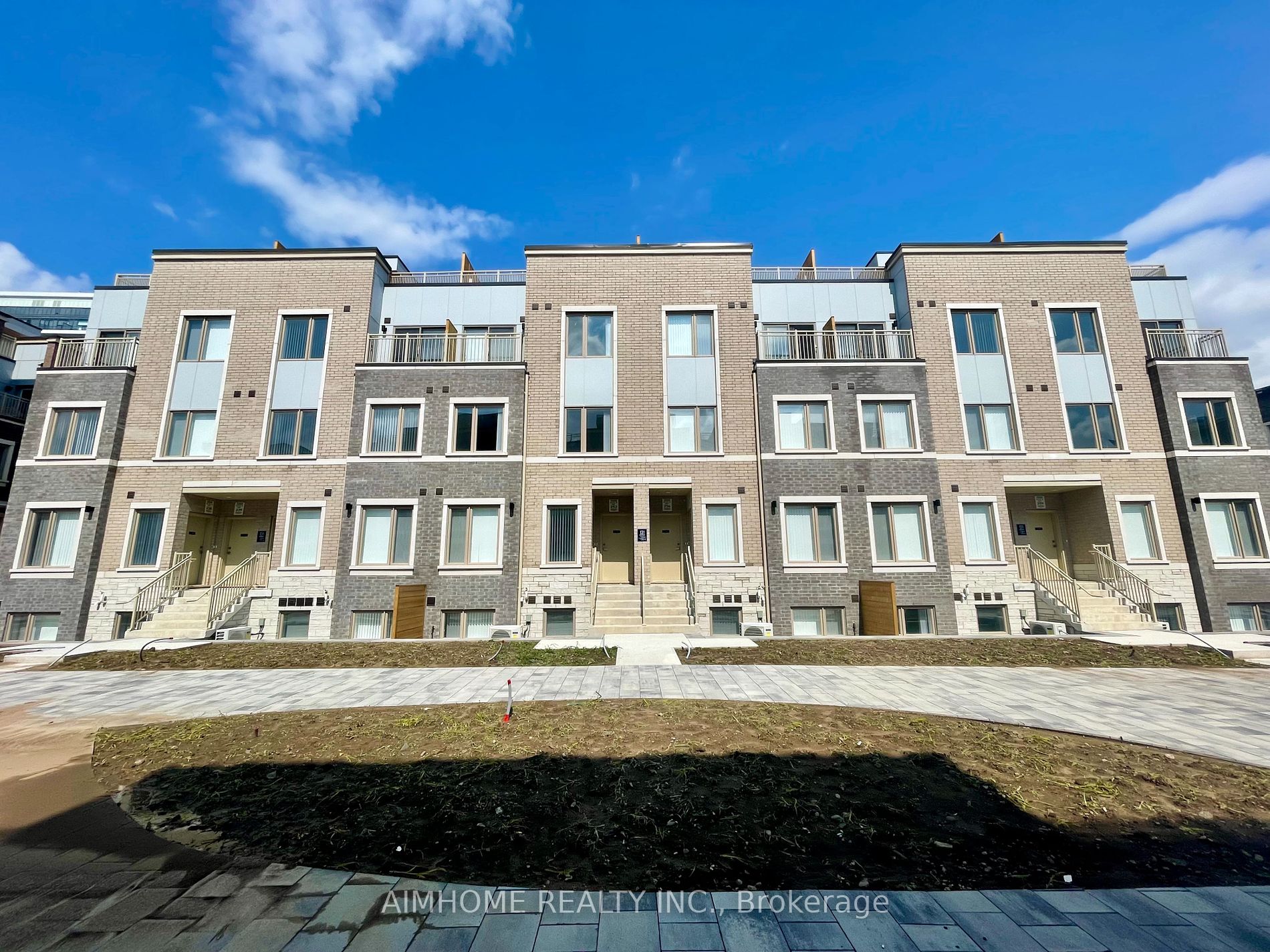 131 Honeycrisp Crescent, #TH218