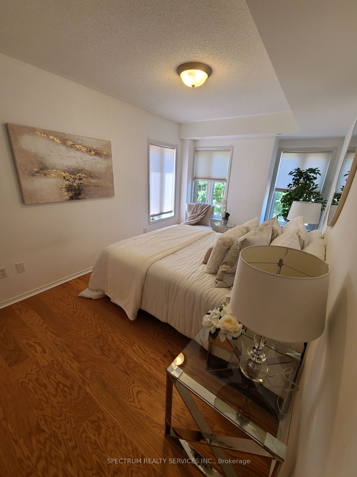 308 John Street, #203