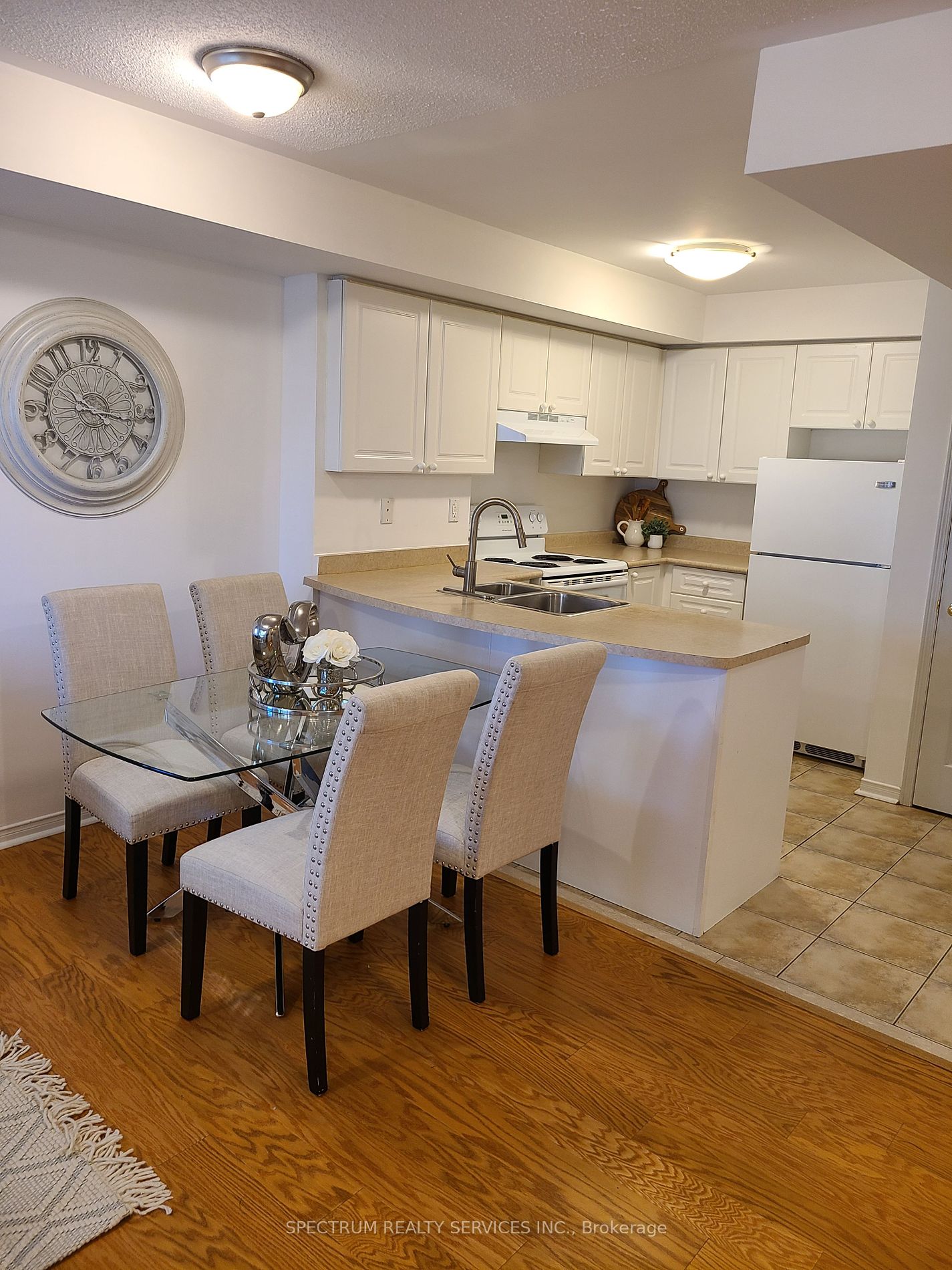 308 John Street, #203