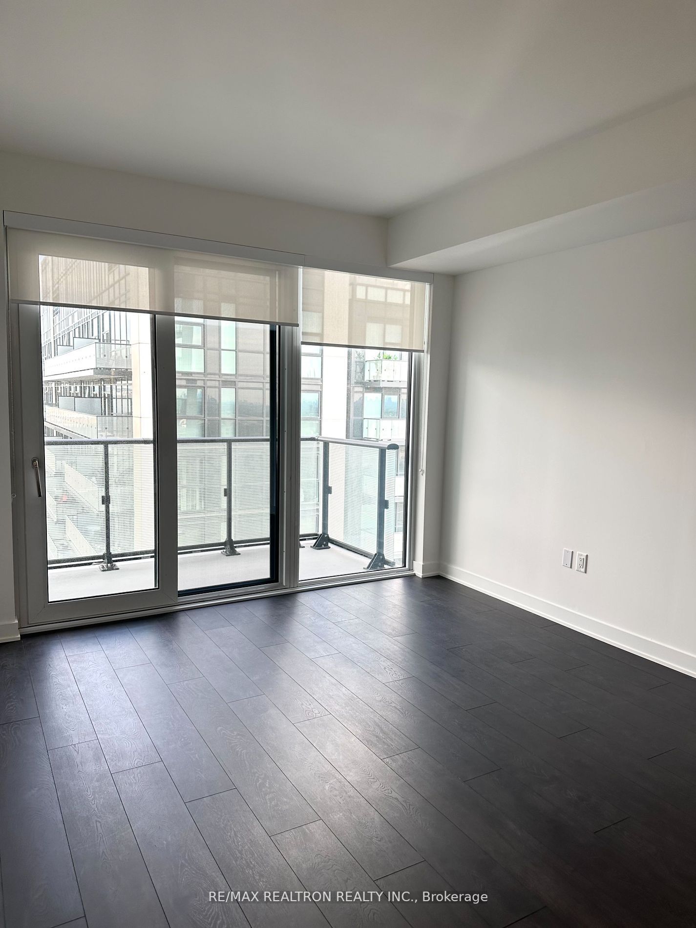 105 Oneida Crescent, #1904