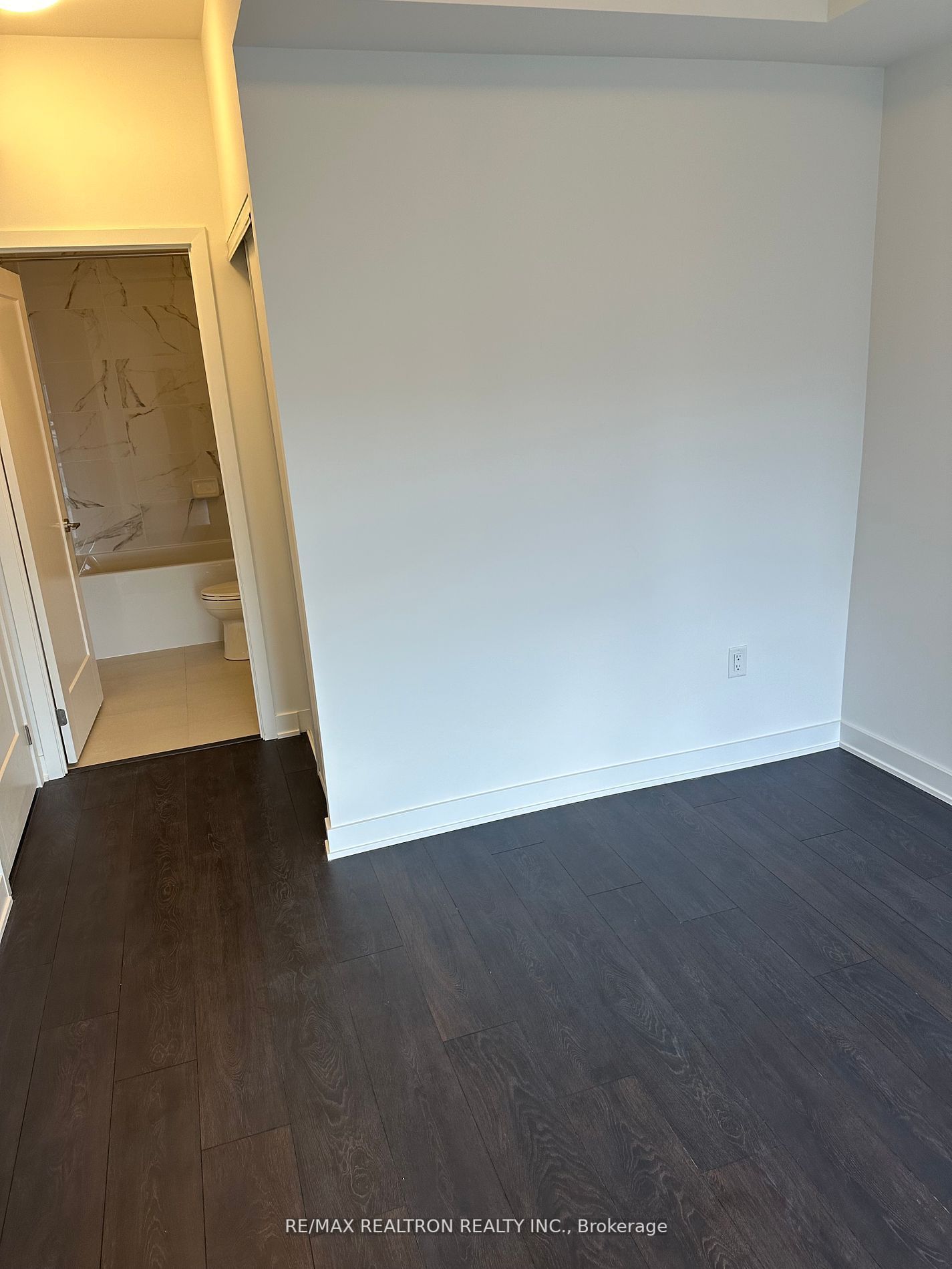 105 Oneida Crescent, #1904