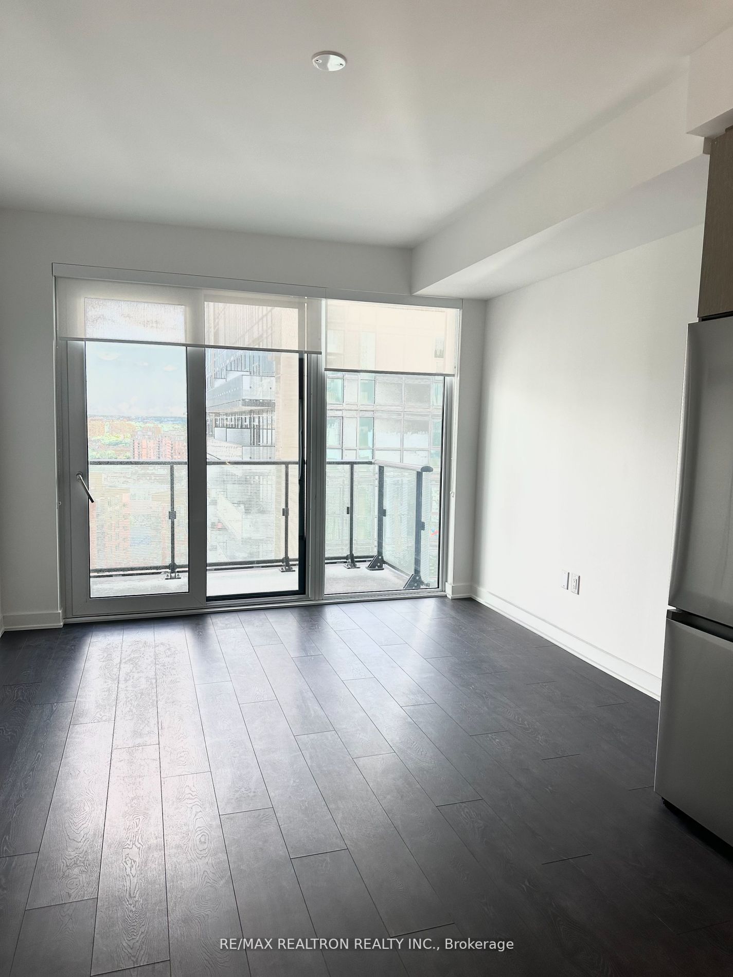 105 Oneida Crescent, #1904