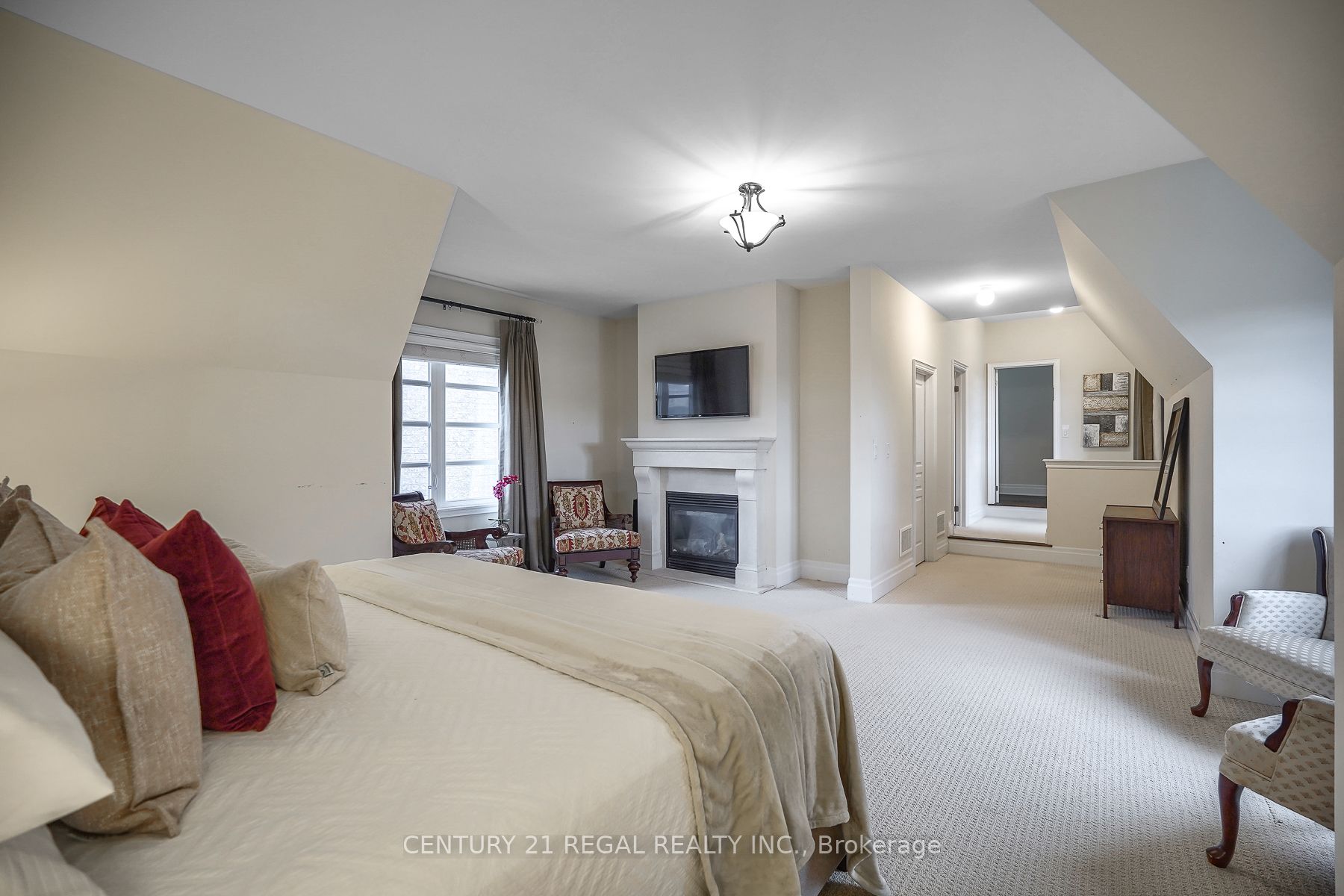 62 Carisbrooke Circ