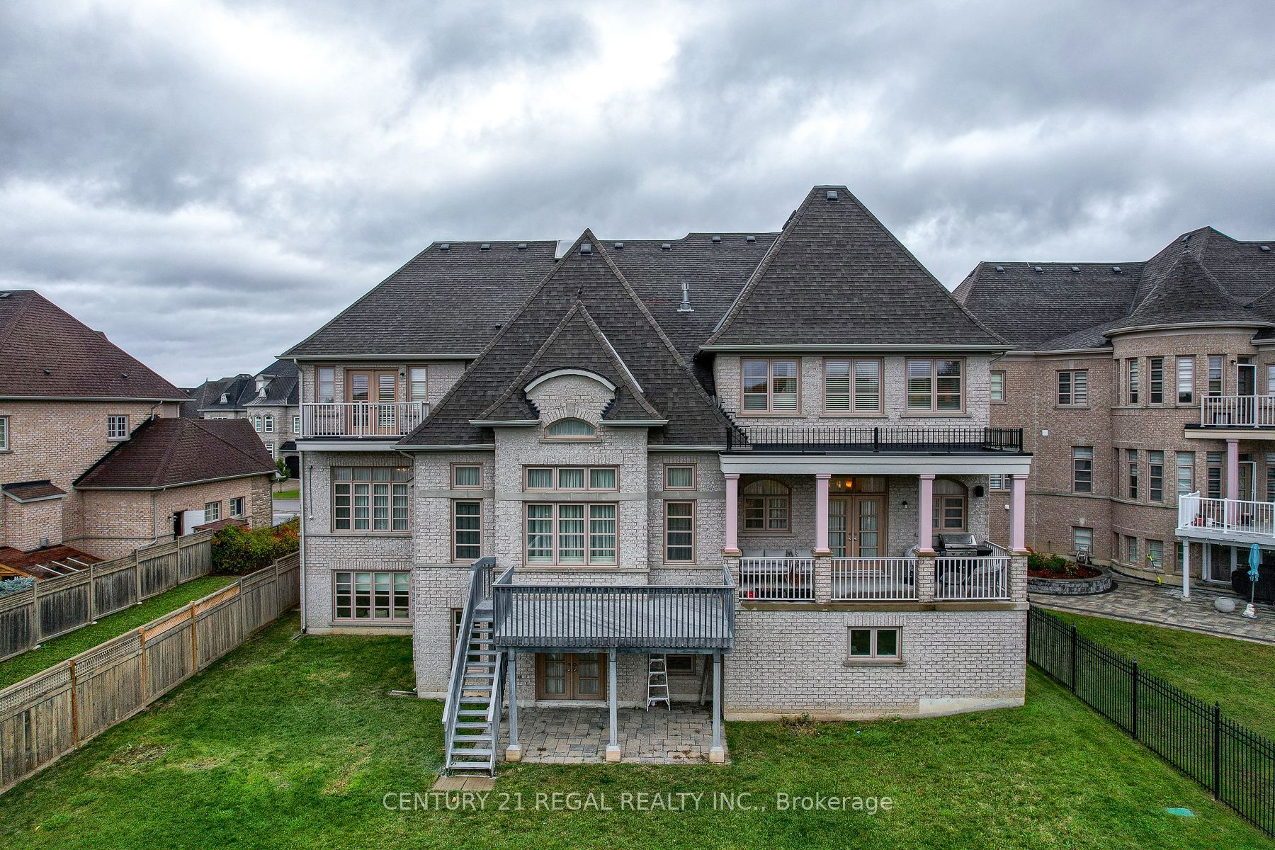 62 Carisbrooke Circ