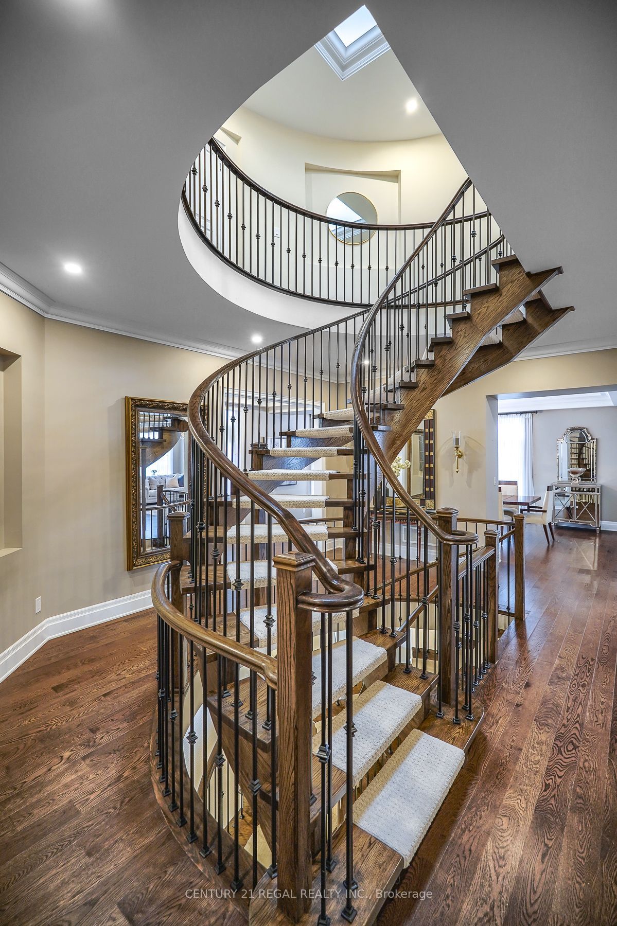 62 Carisbrooke Circ