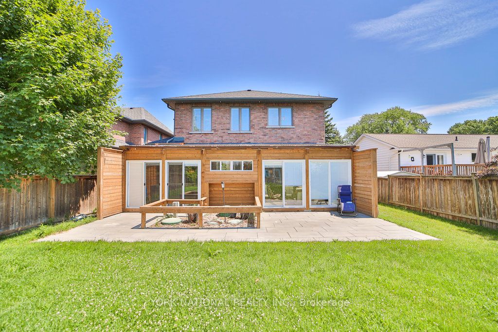 530 Duclos Point Road W