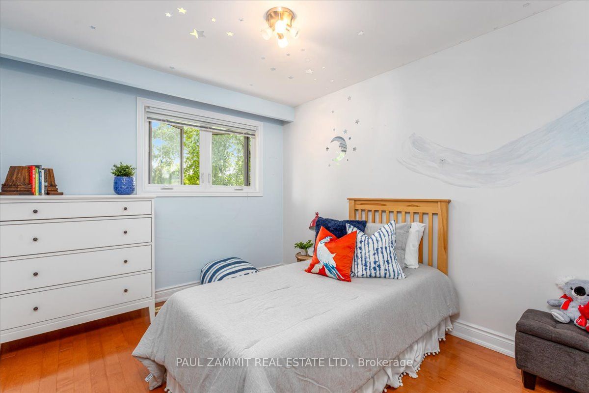 47 Ladyslipper Court