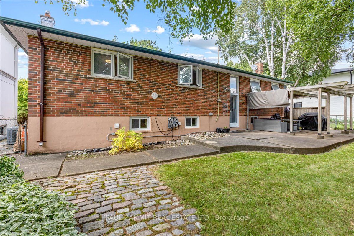47 Ladyslipper Court