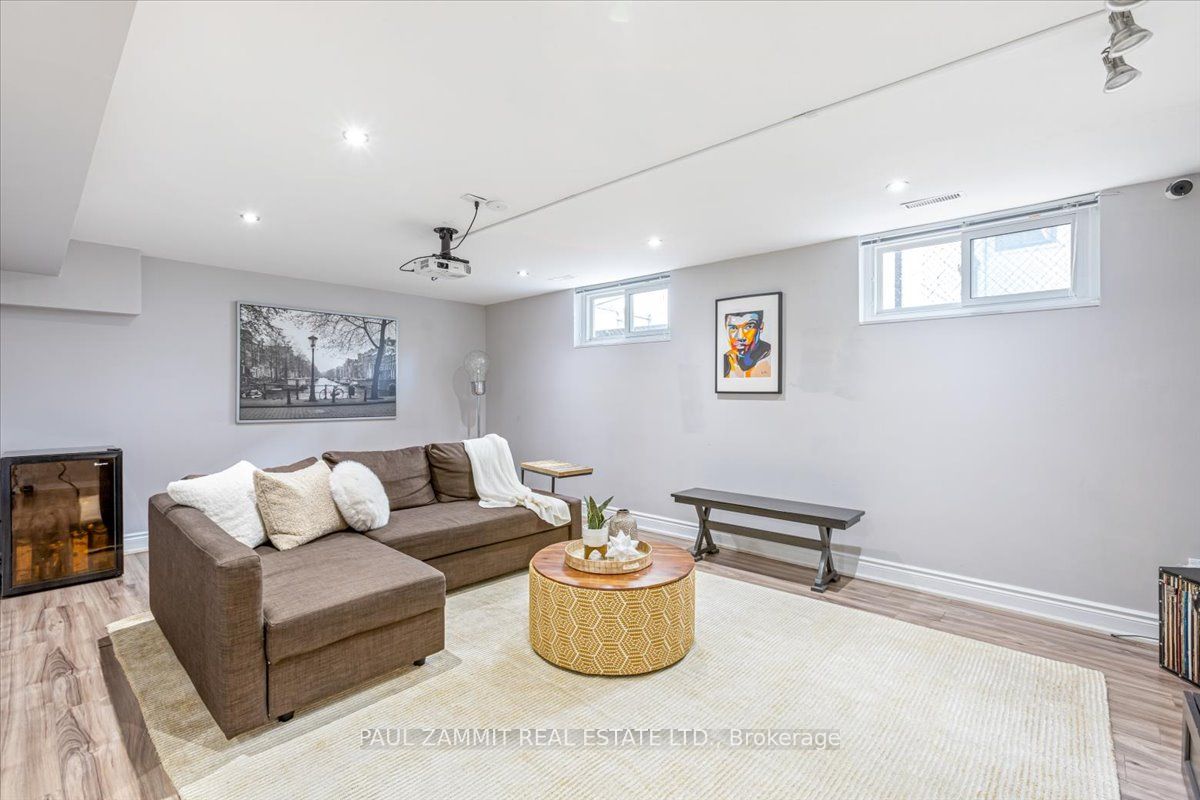 47 Ladyslipper Court