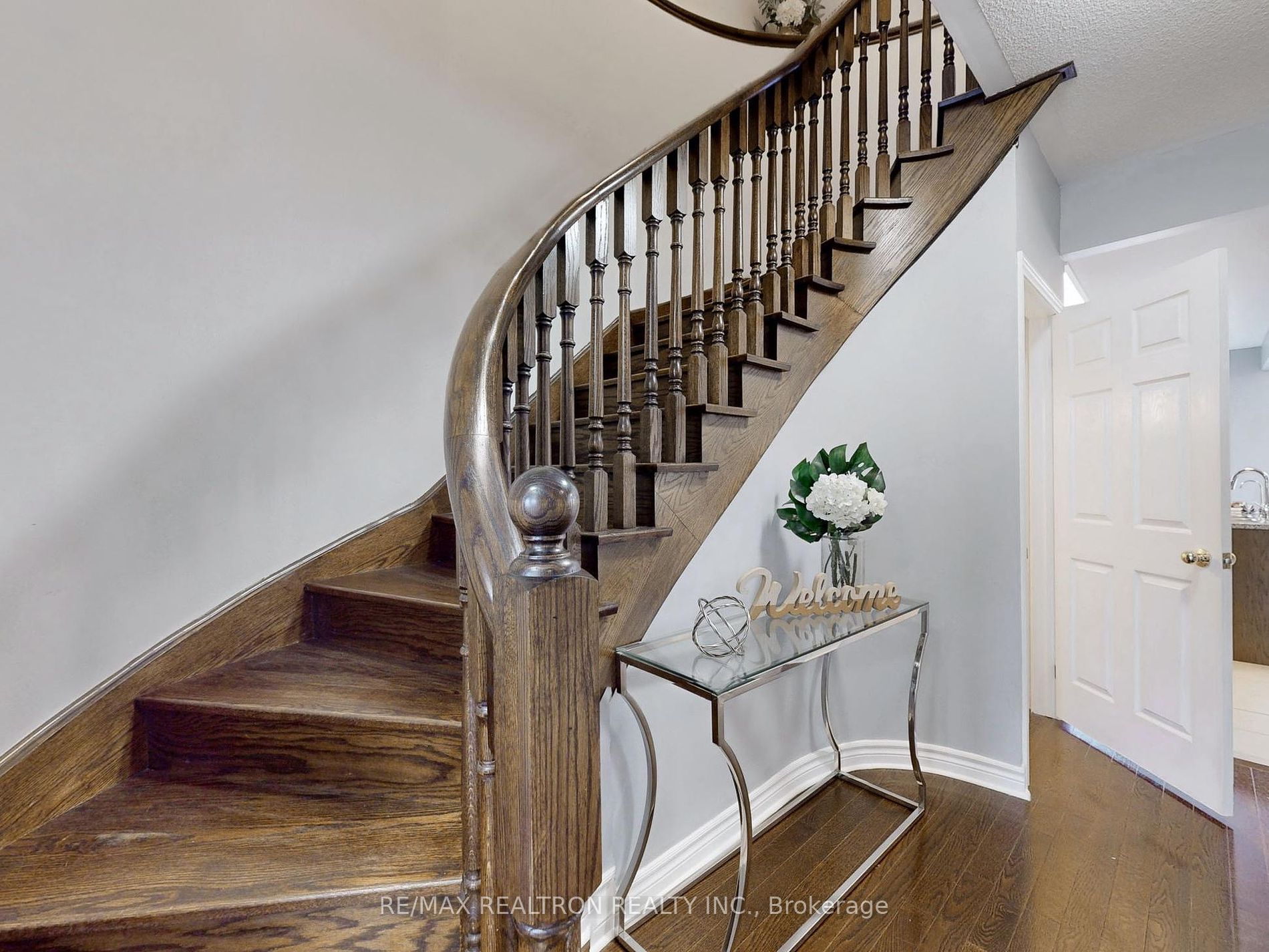 38 Flute St