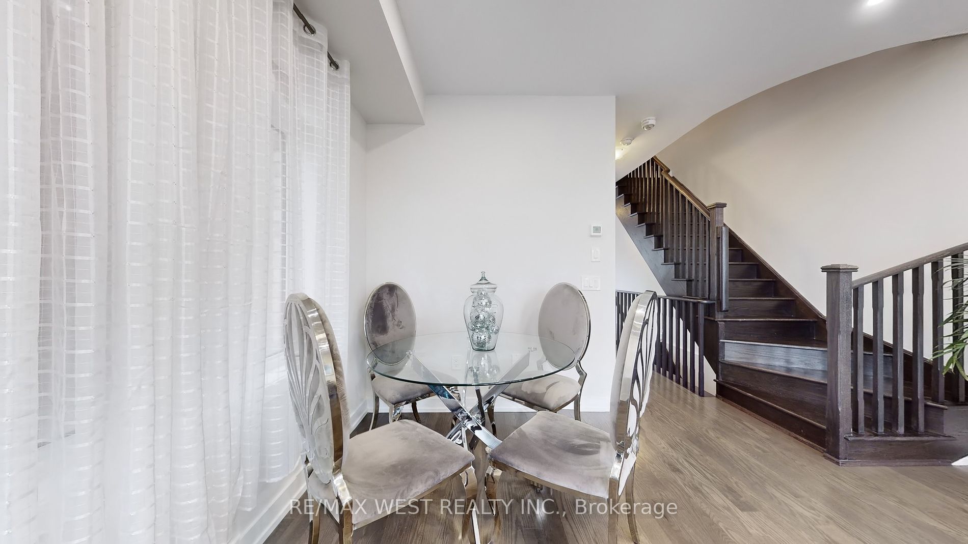 46 Troon Avenue