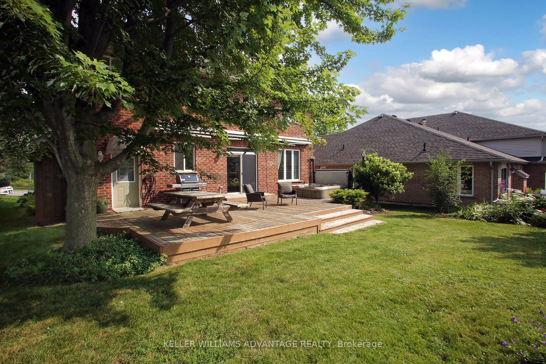 17 Apple Tree Cres
