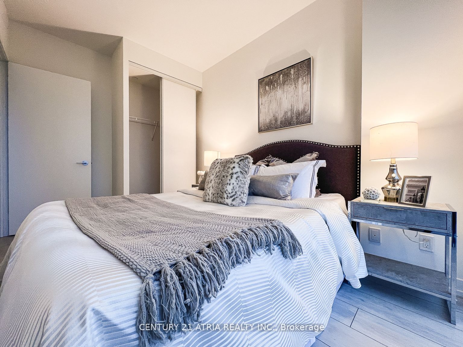 950 Portage Parkway, #202