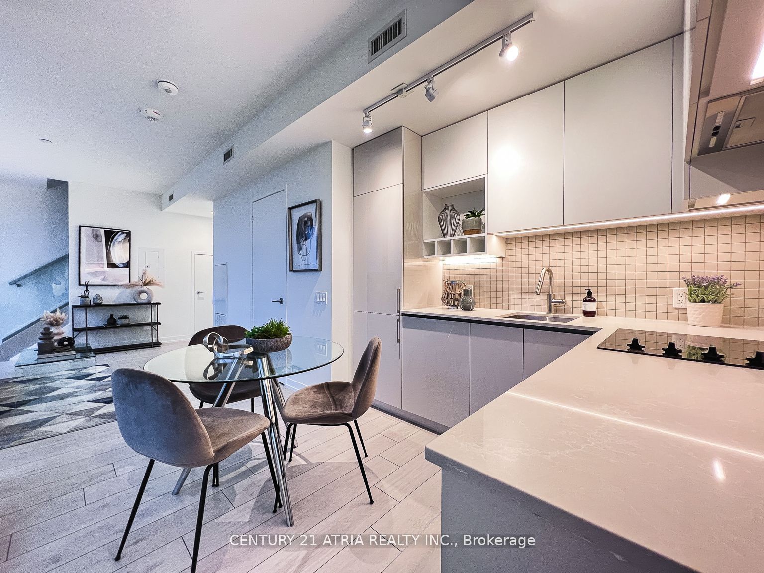 950 Portage Parkway, #202