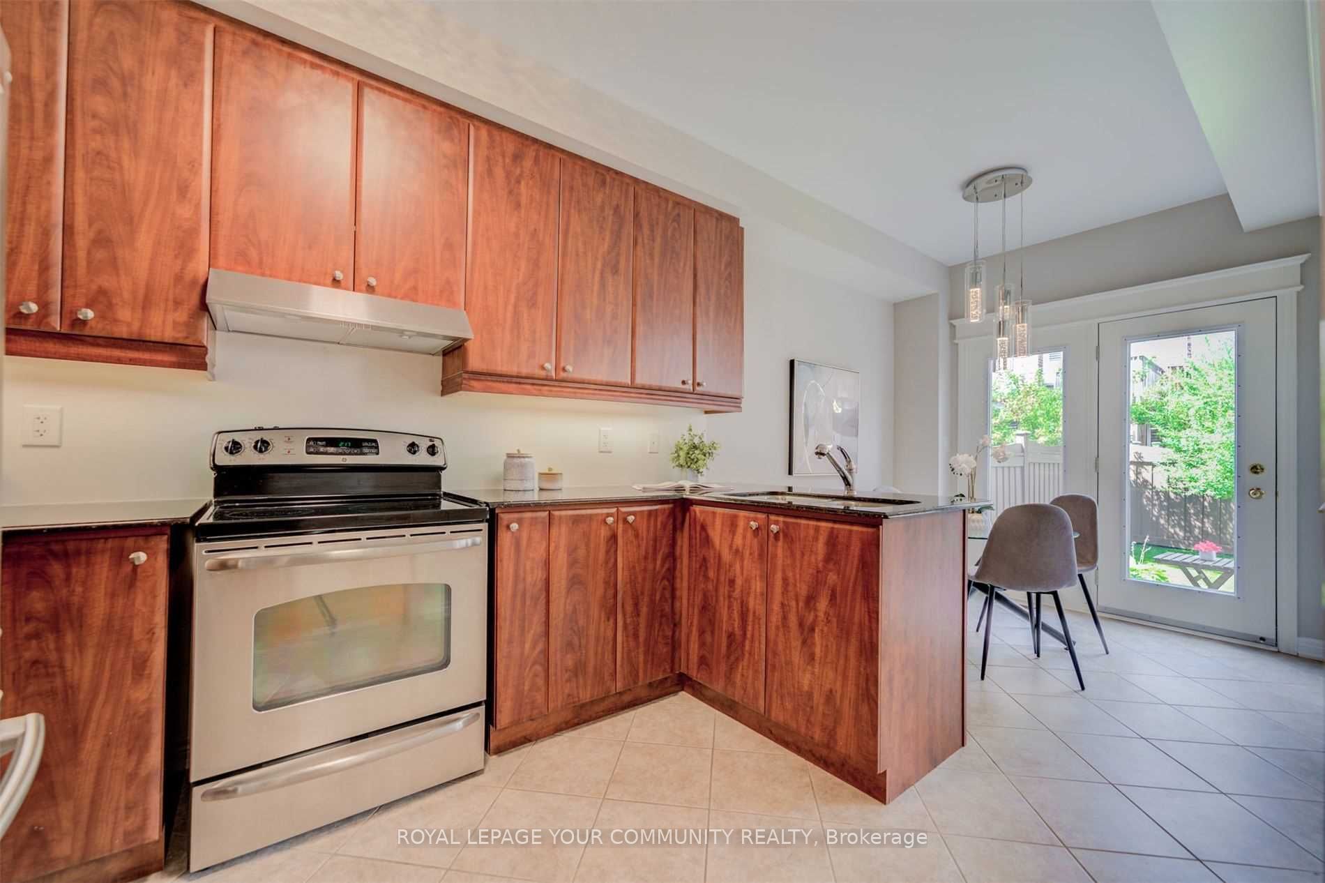 384 William Dunn Crescent
