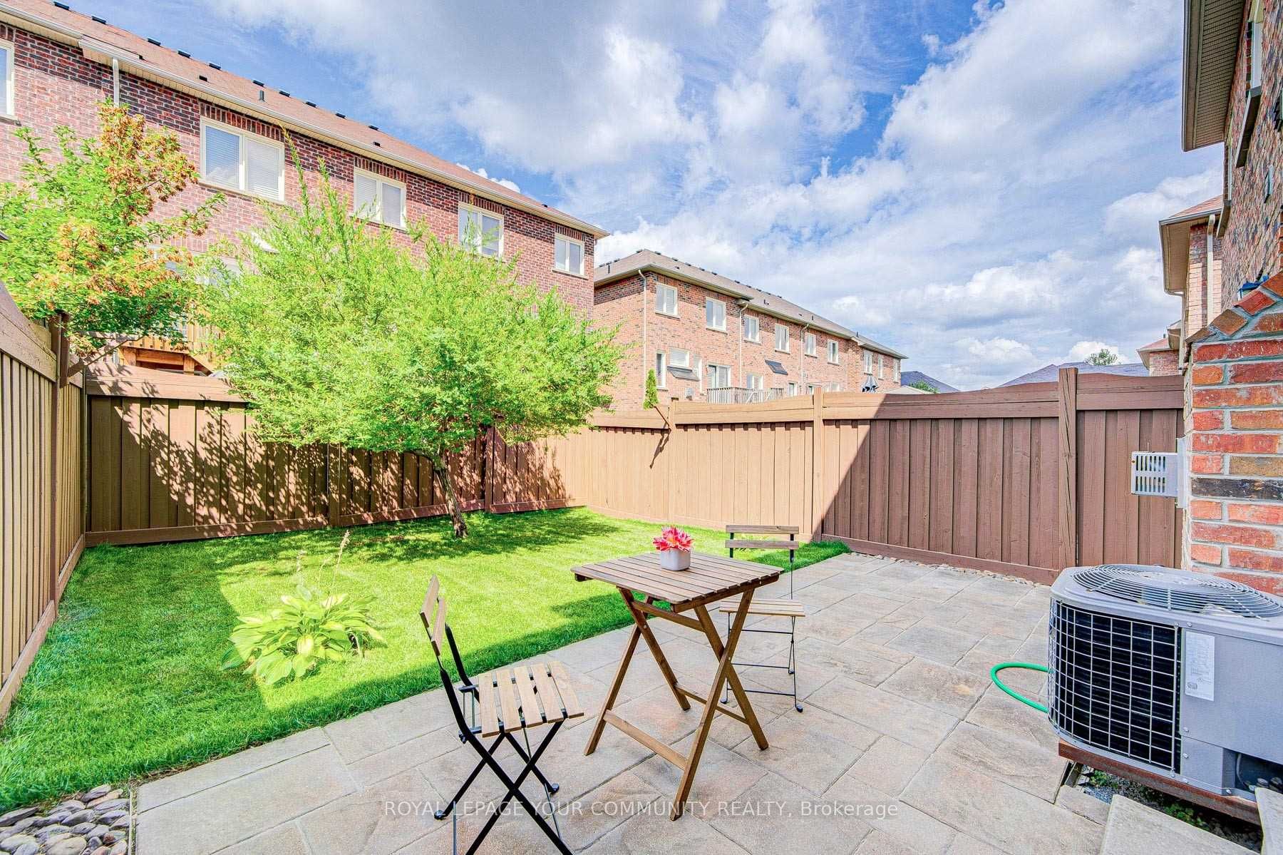 384 William Dunn Crescent