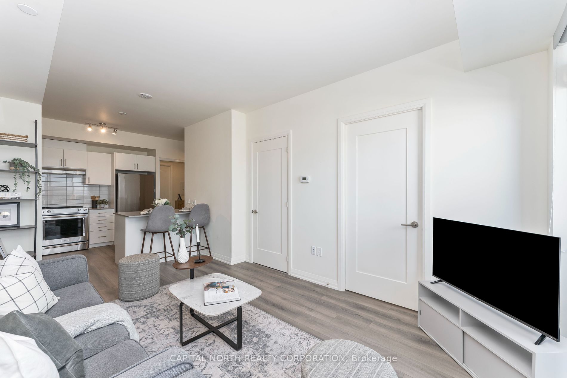 9000 Jane Street, #1812