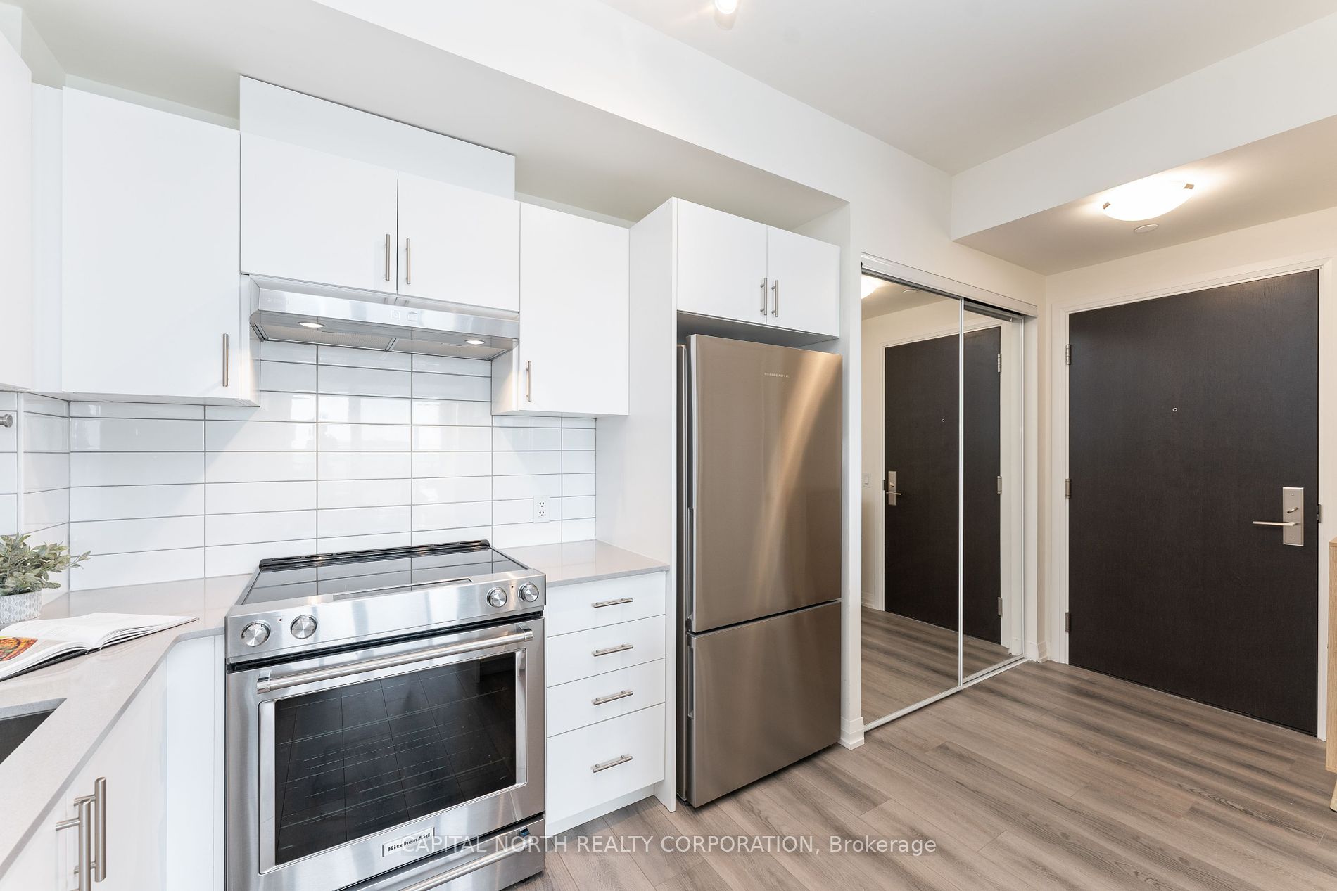 9000 Jane Street, #1812