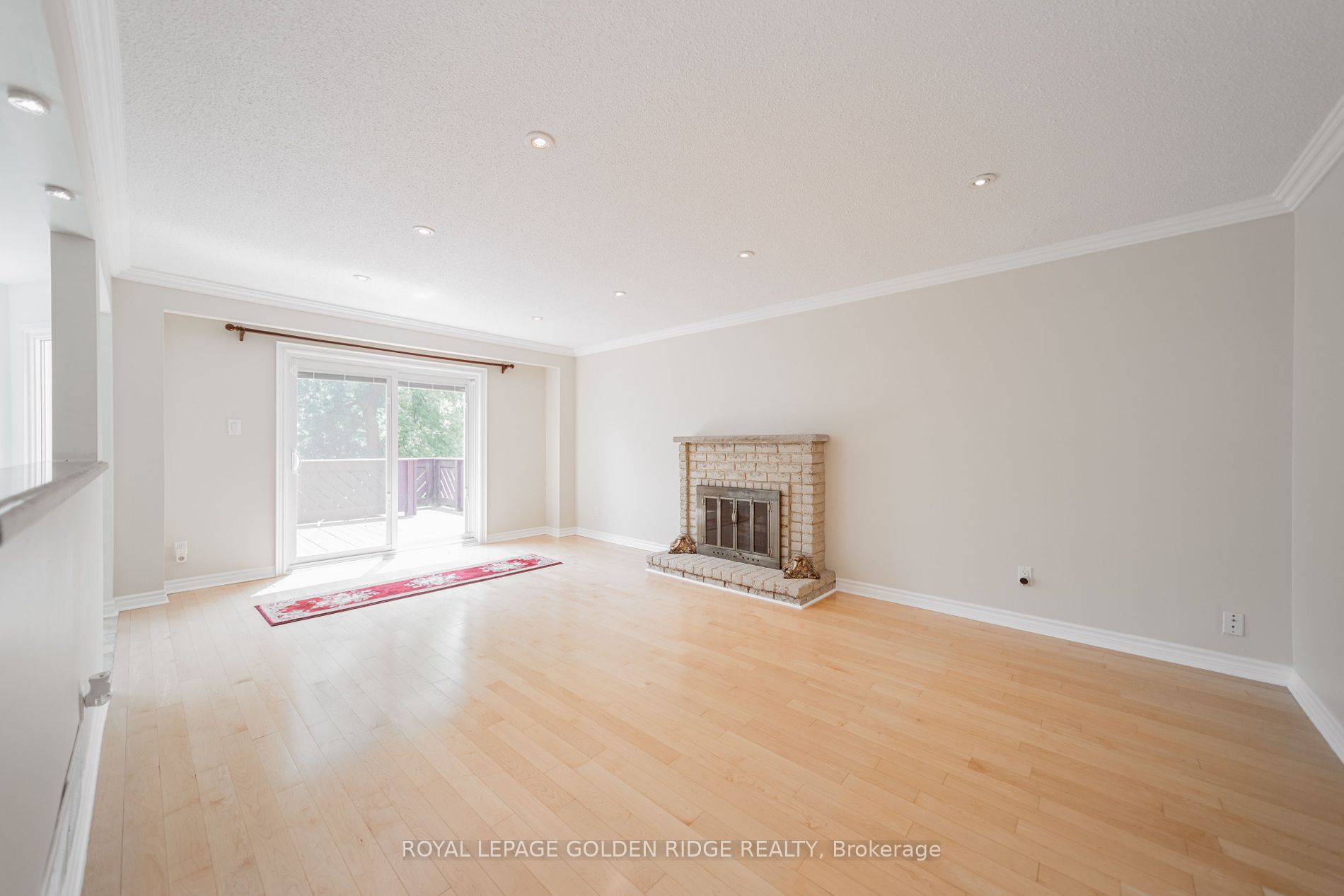 151 Old Surrey Lane
