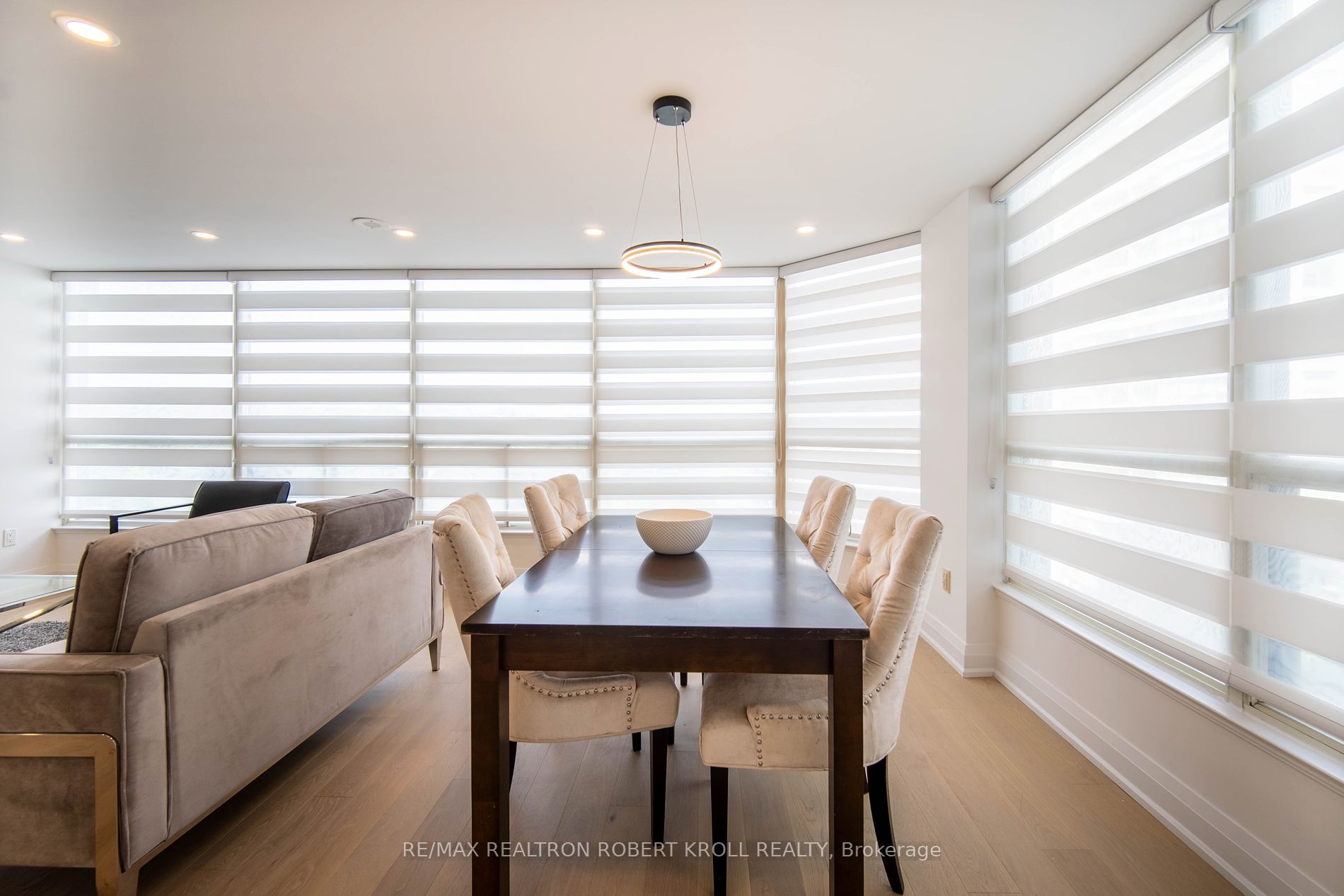 7300 Yonge St, #701