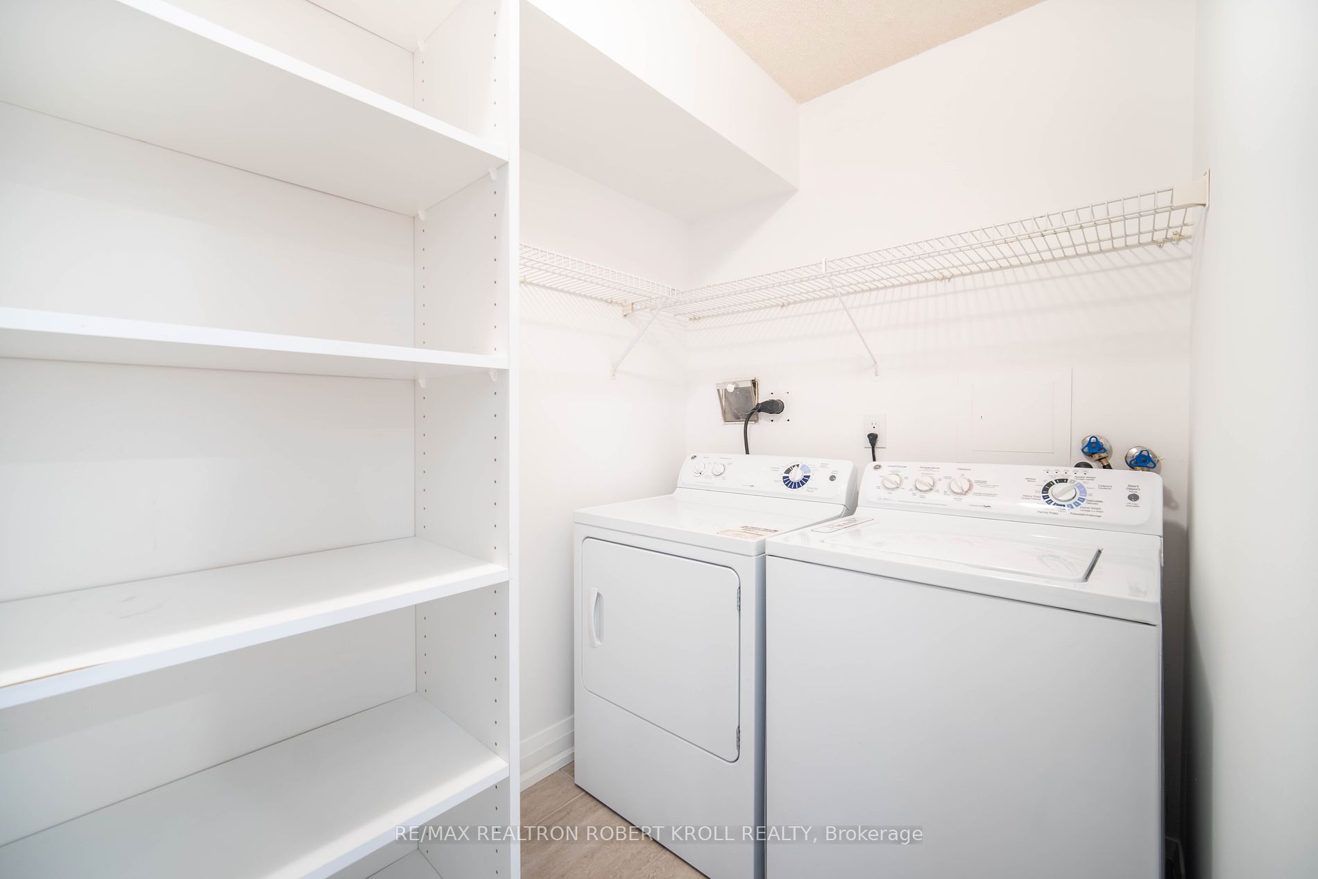 7300 Yonge St, #701