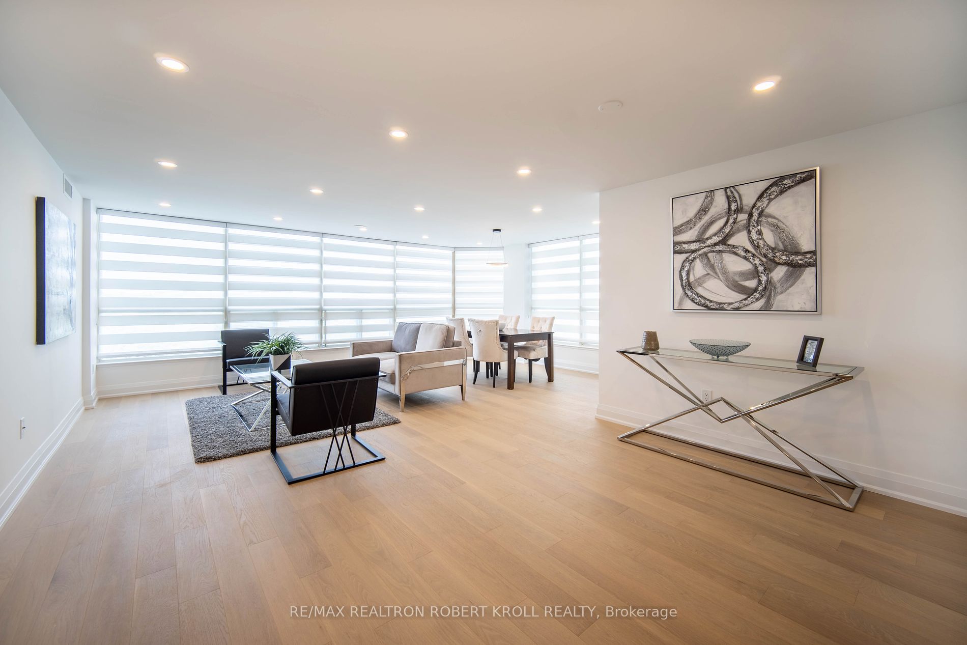 7300 Yonge St, #701