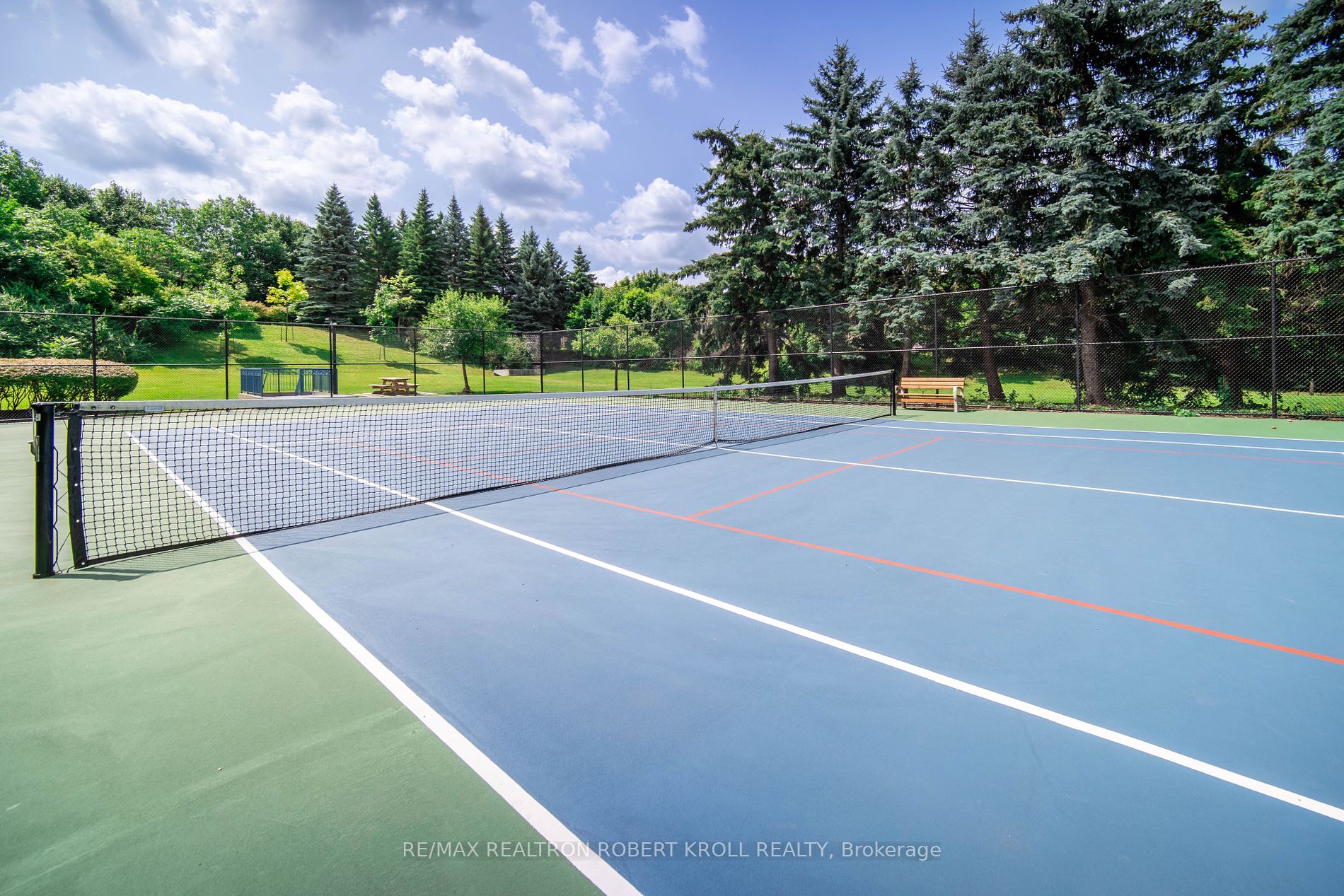 7300 Yonge St, #701