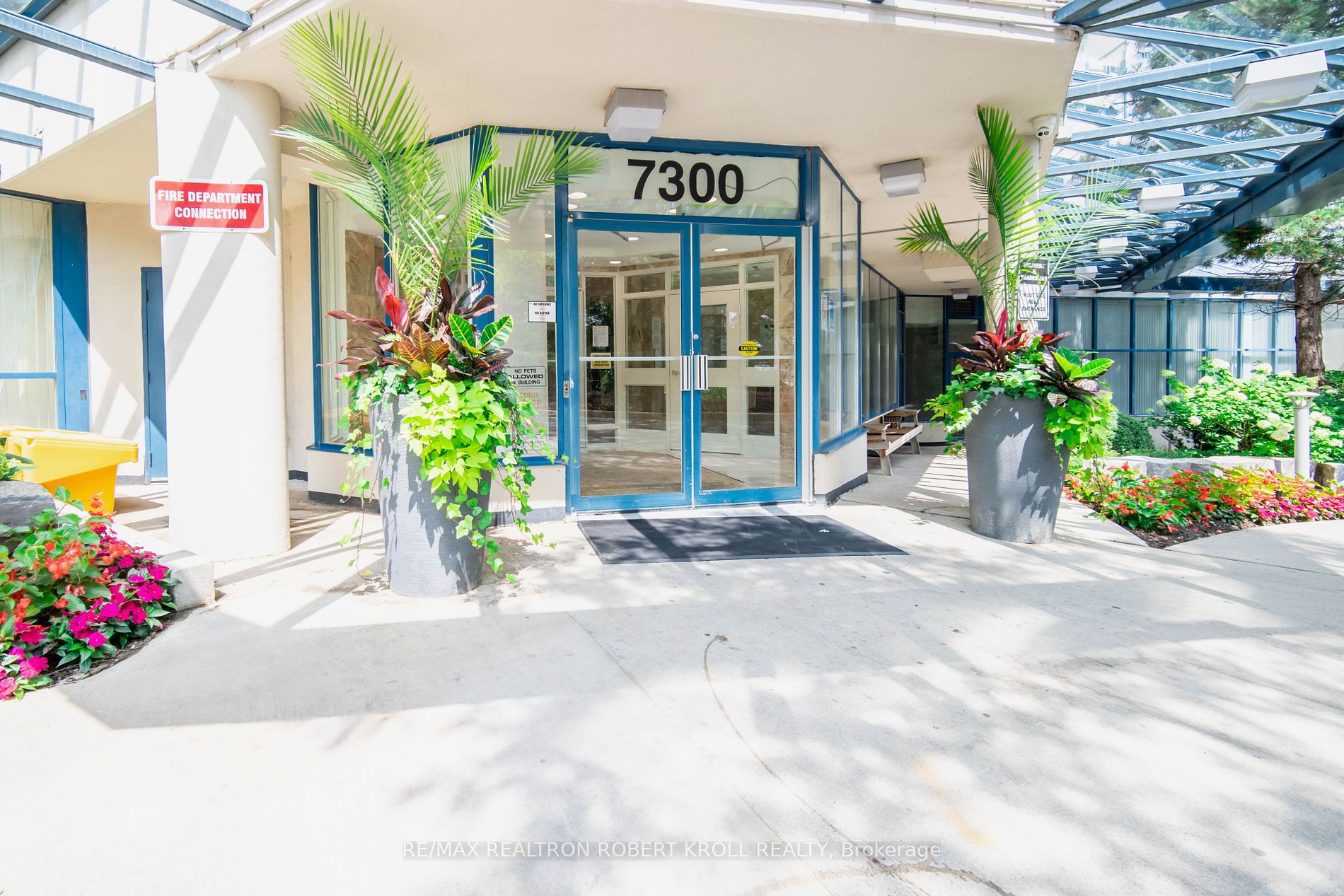 7300 Yonge St, #701