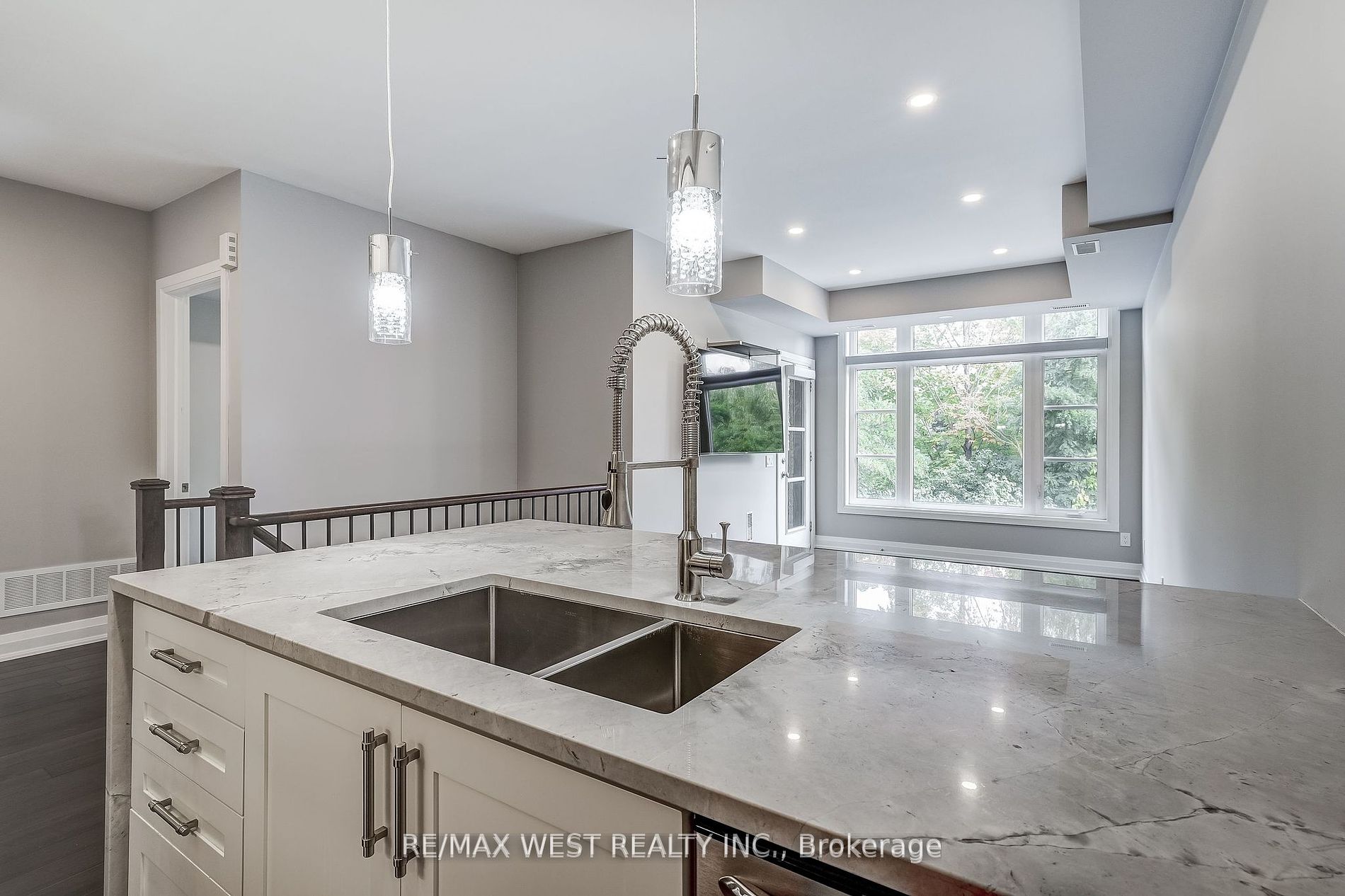 8169 Kipling Avenue E #22