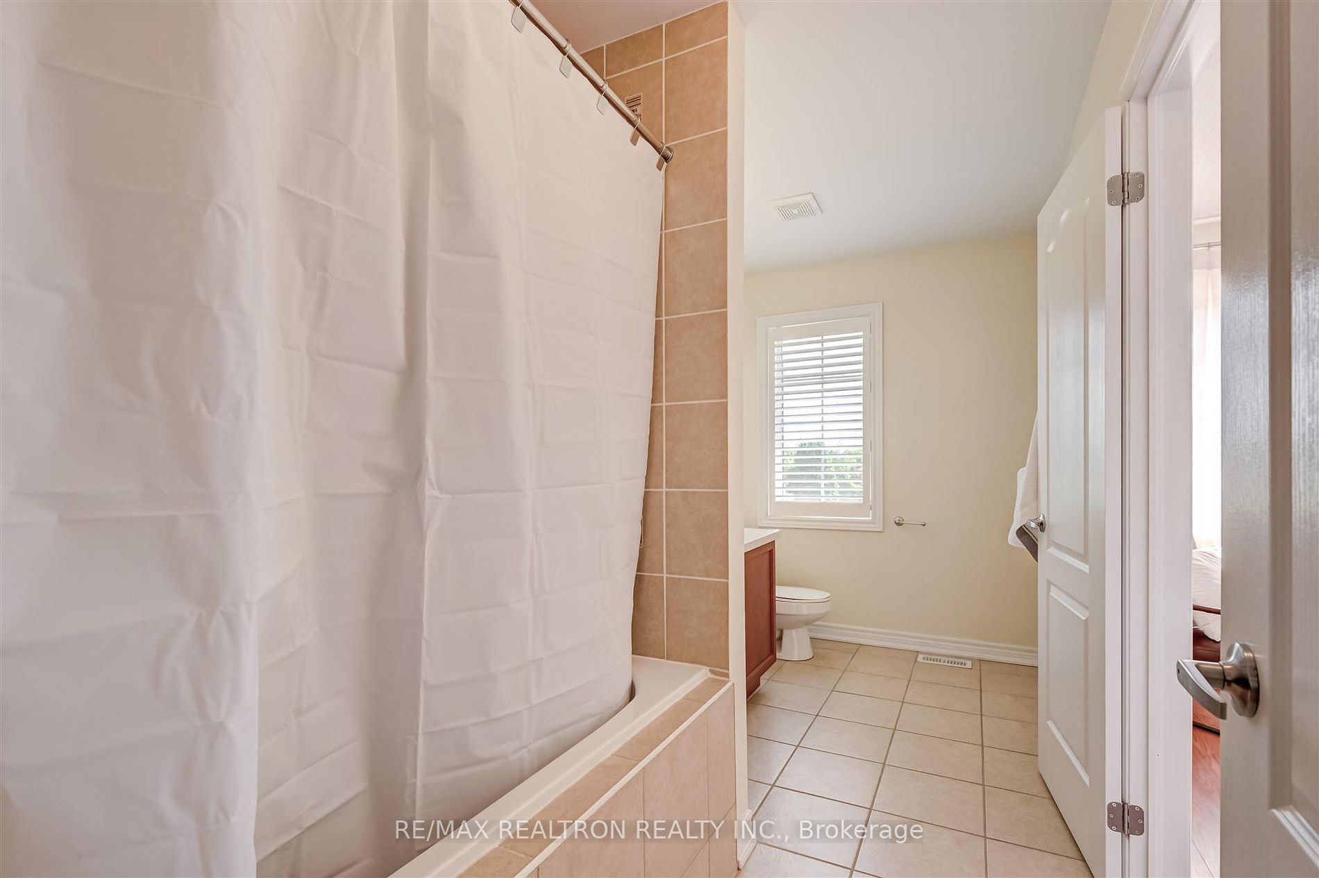177 Vanda Dr