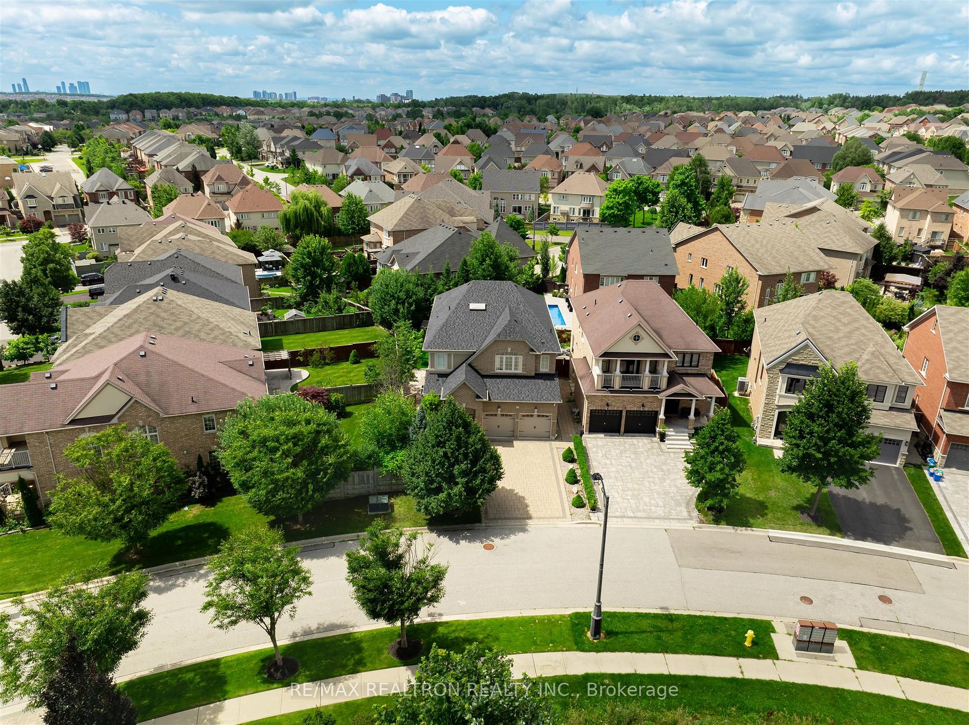 177 Vanda Dr