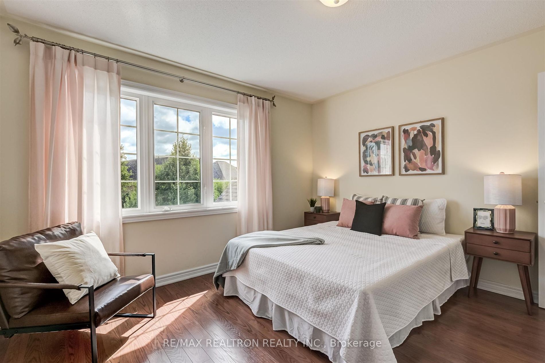 177 Vanda Dr