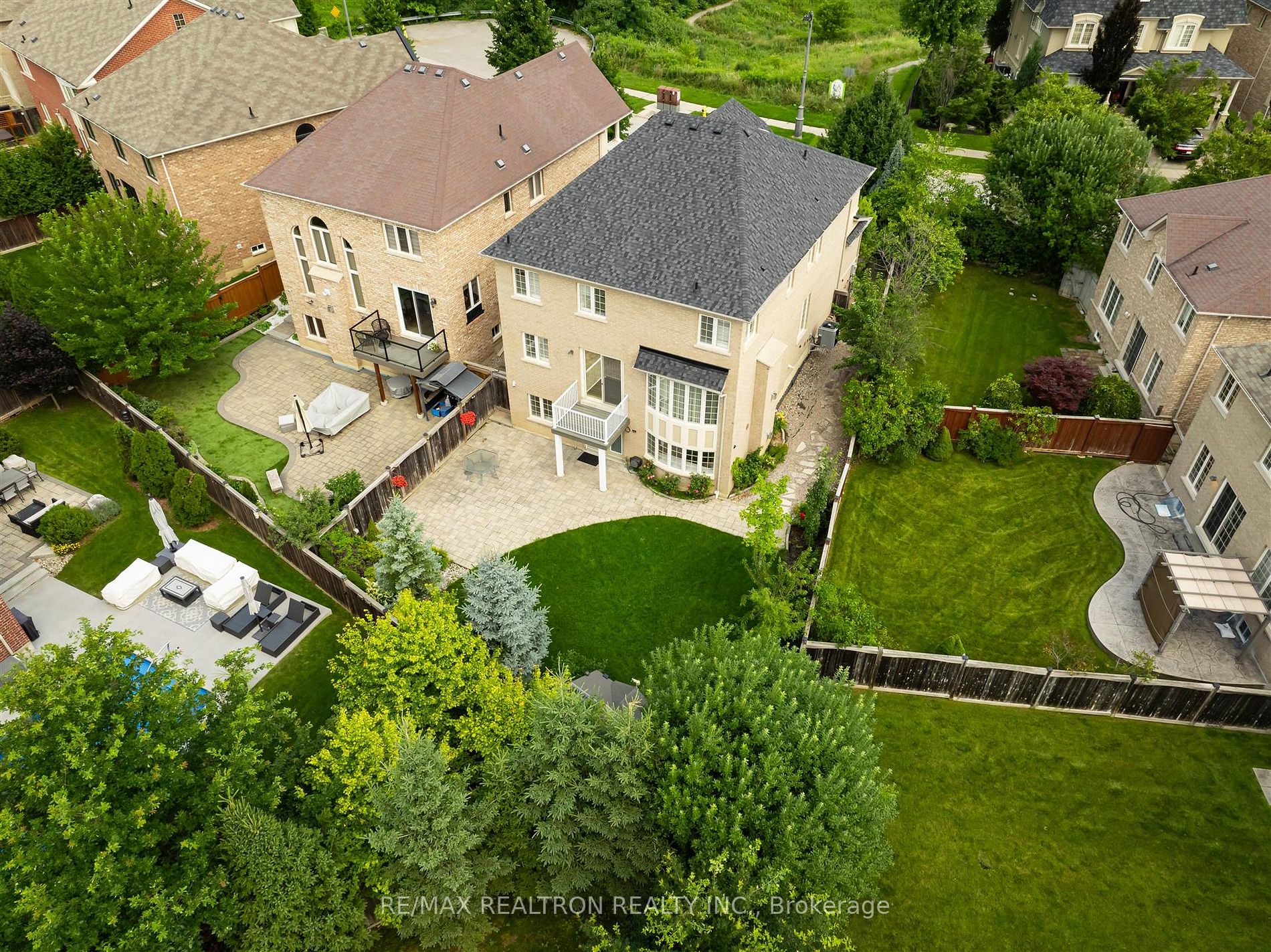 177 Vanda Dr