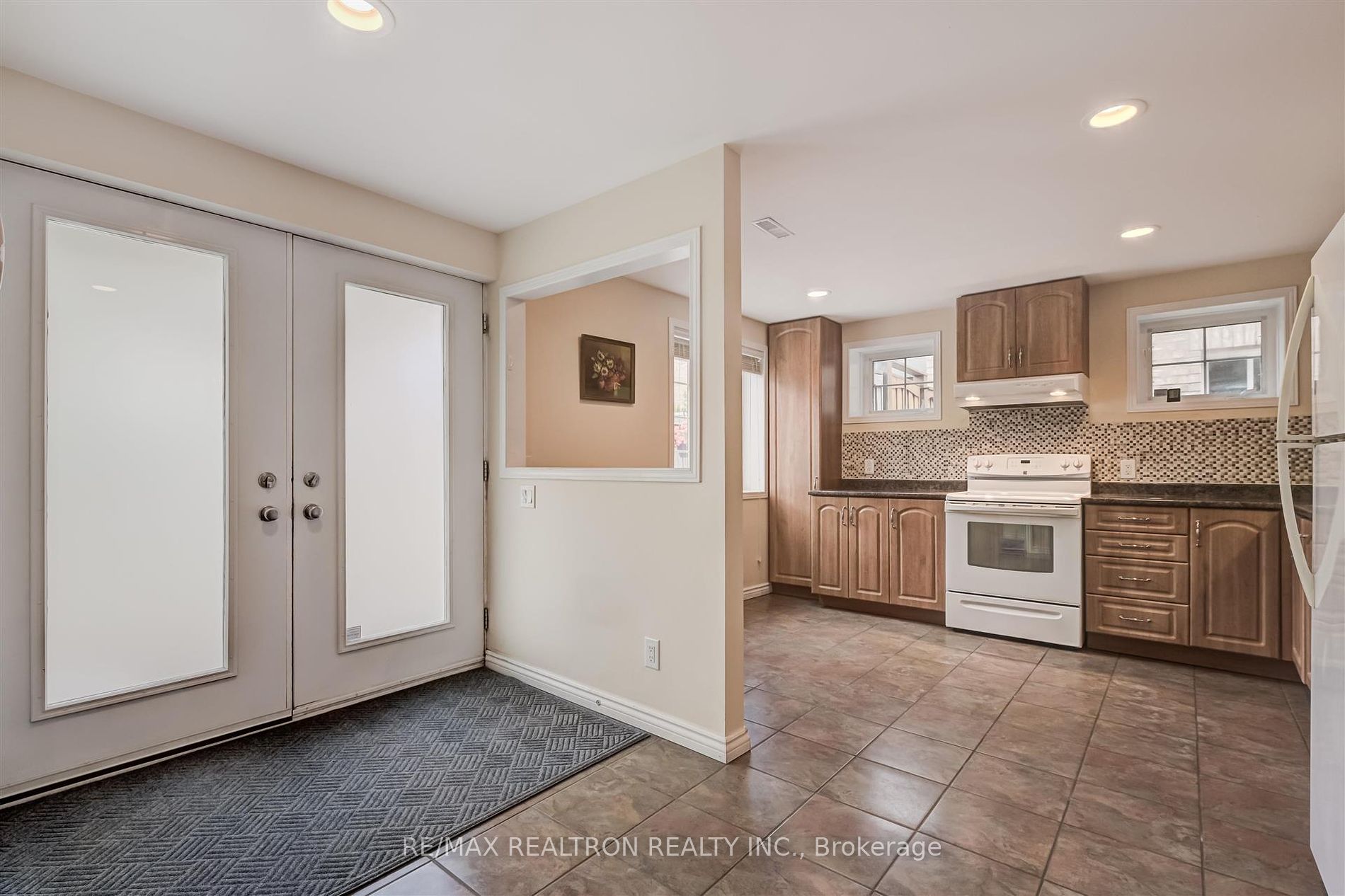 177 Vanda Dr