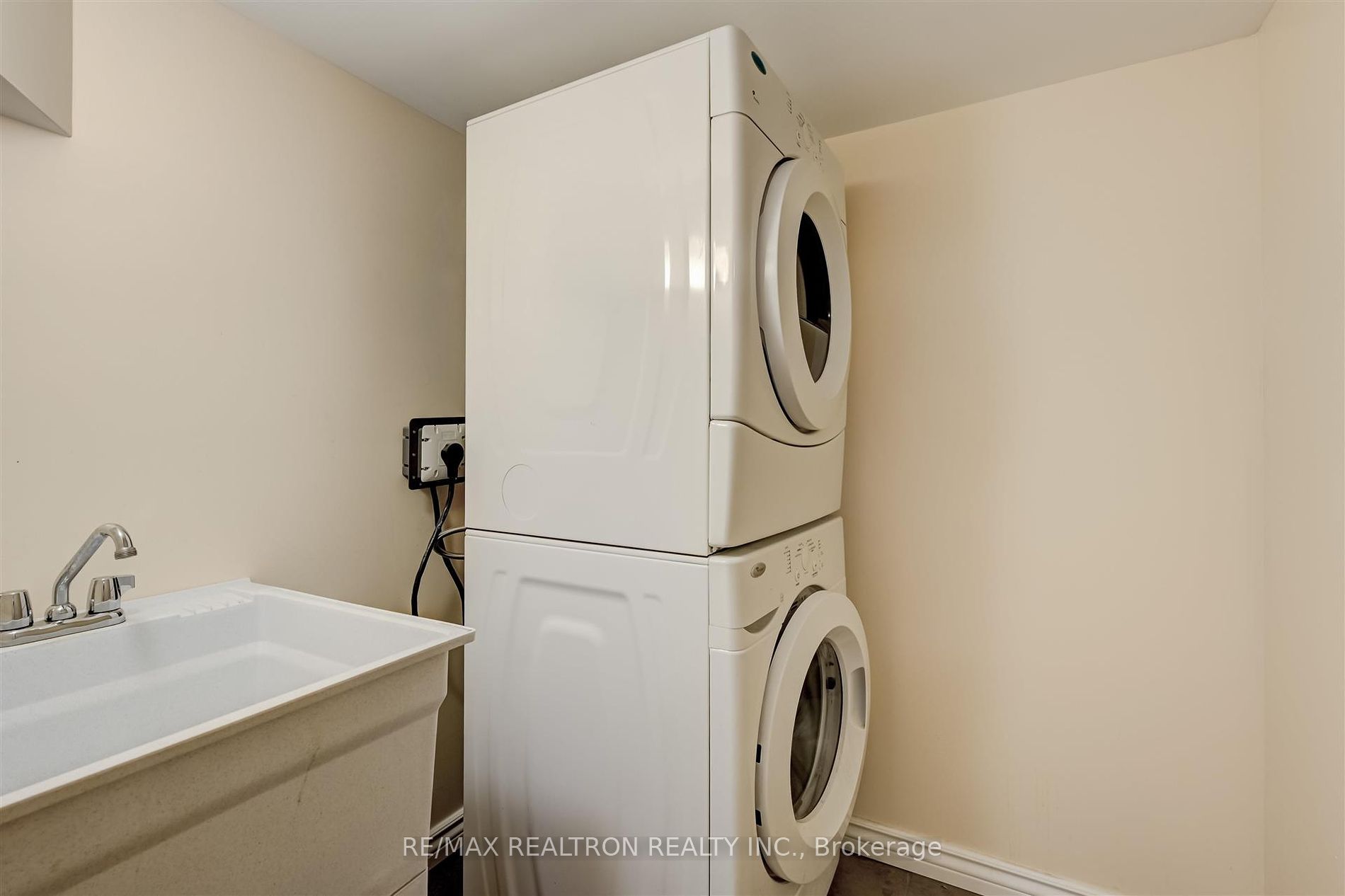 177 Vanda Dr