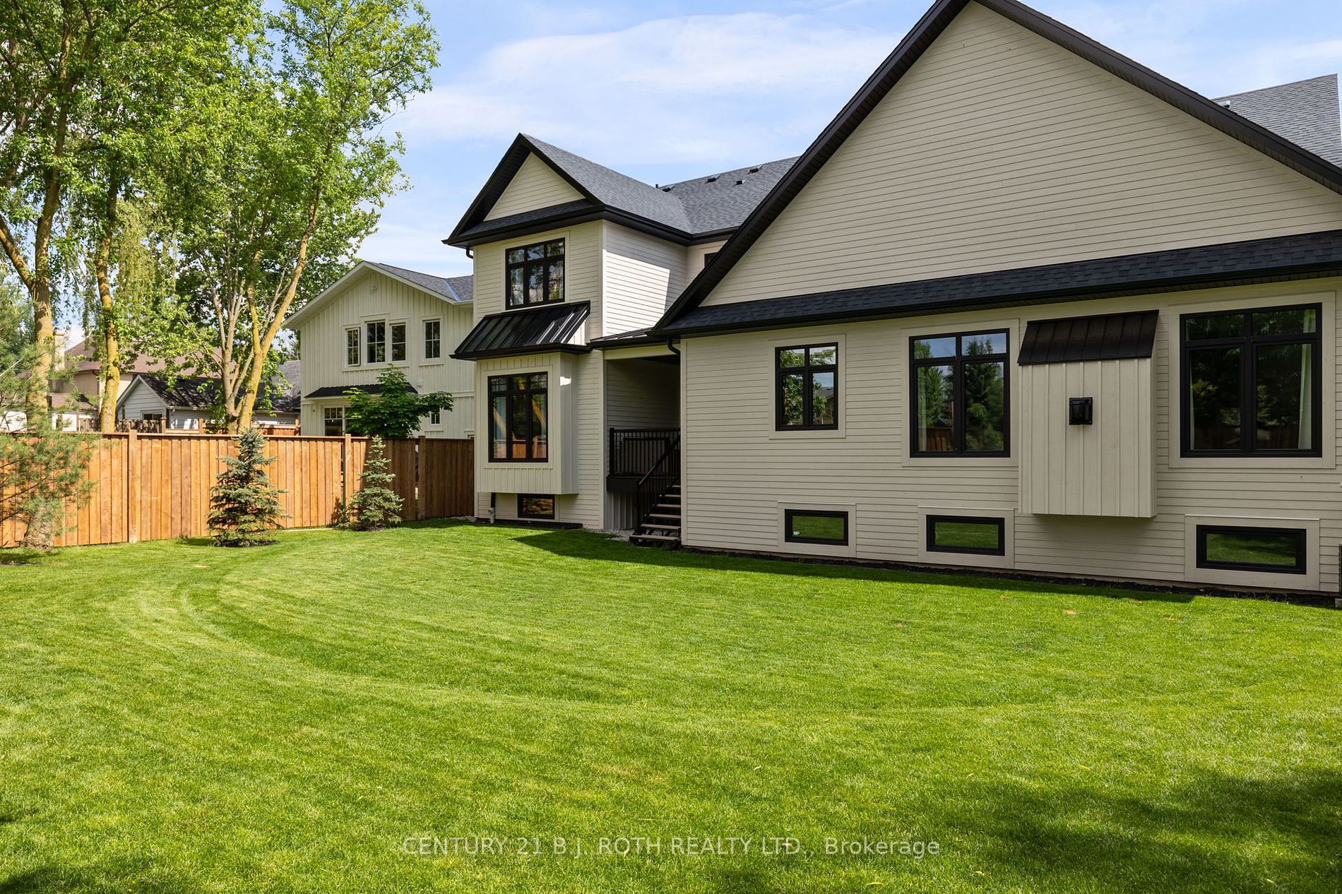 14 Selby St