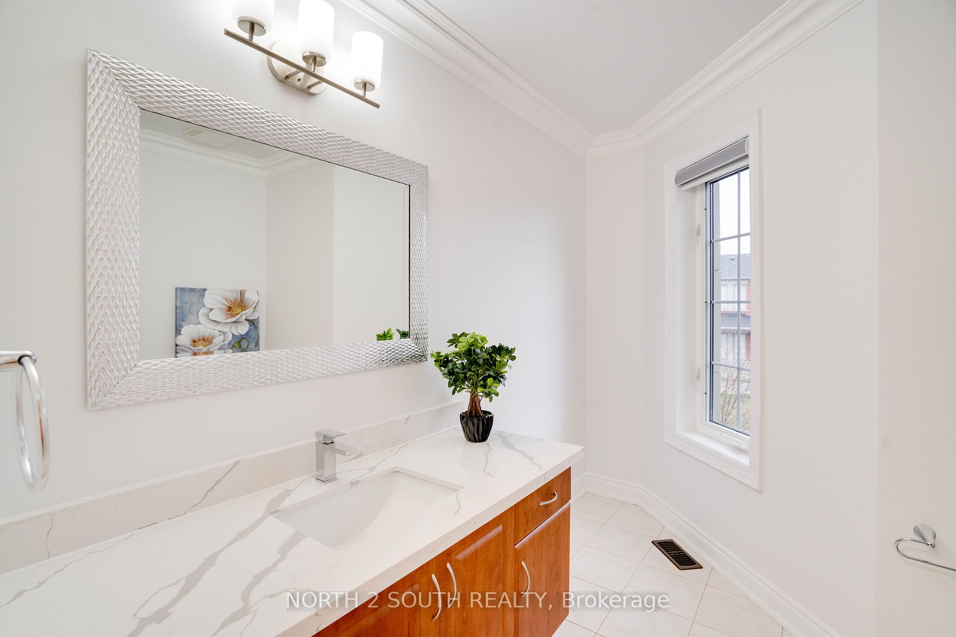 162 Via Borghese St