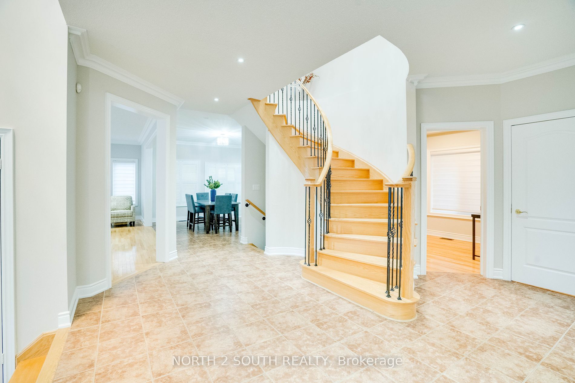 162 Via Borghese St