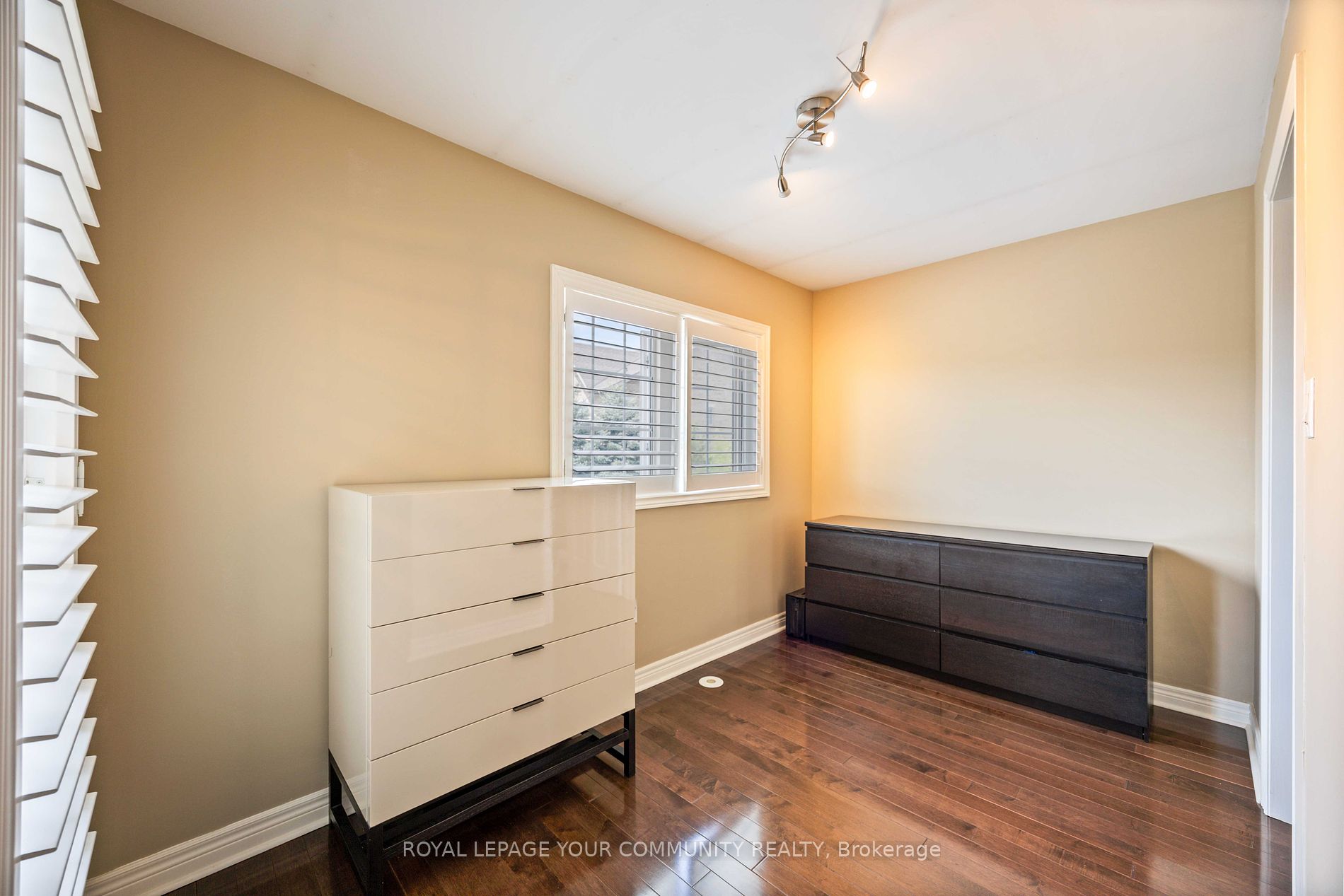 8900 Bathurst Street #37