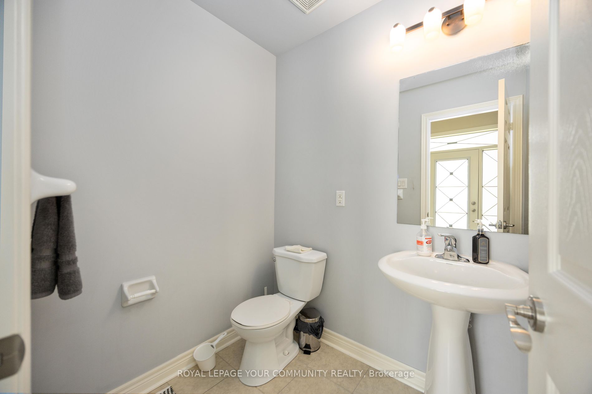 8900 Bathurst Street #37
