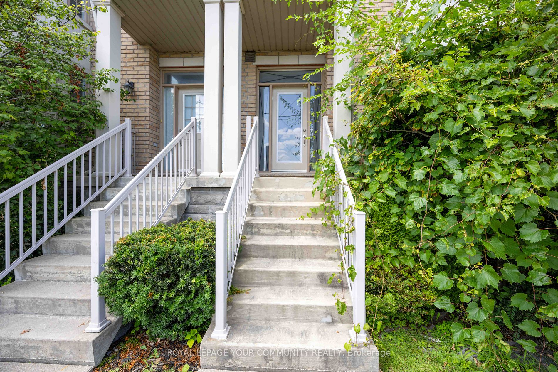 8900 Bathurst Street #37