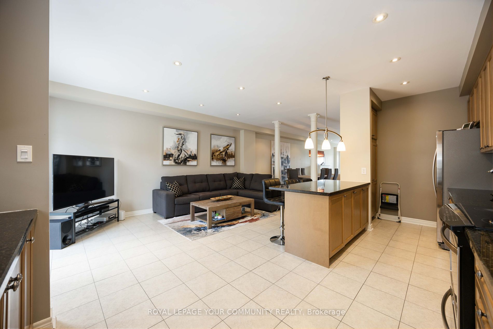 8900 Bathurst Street #37