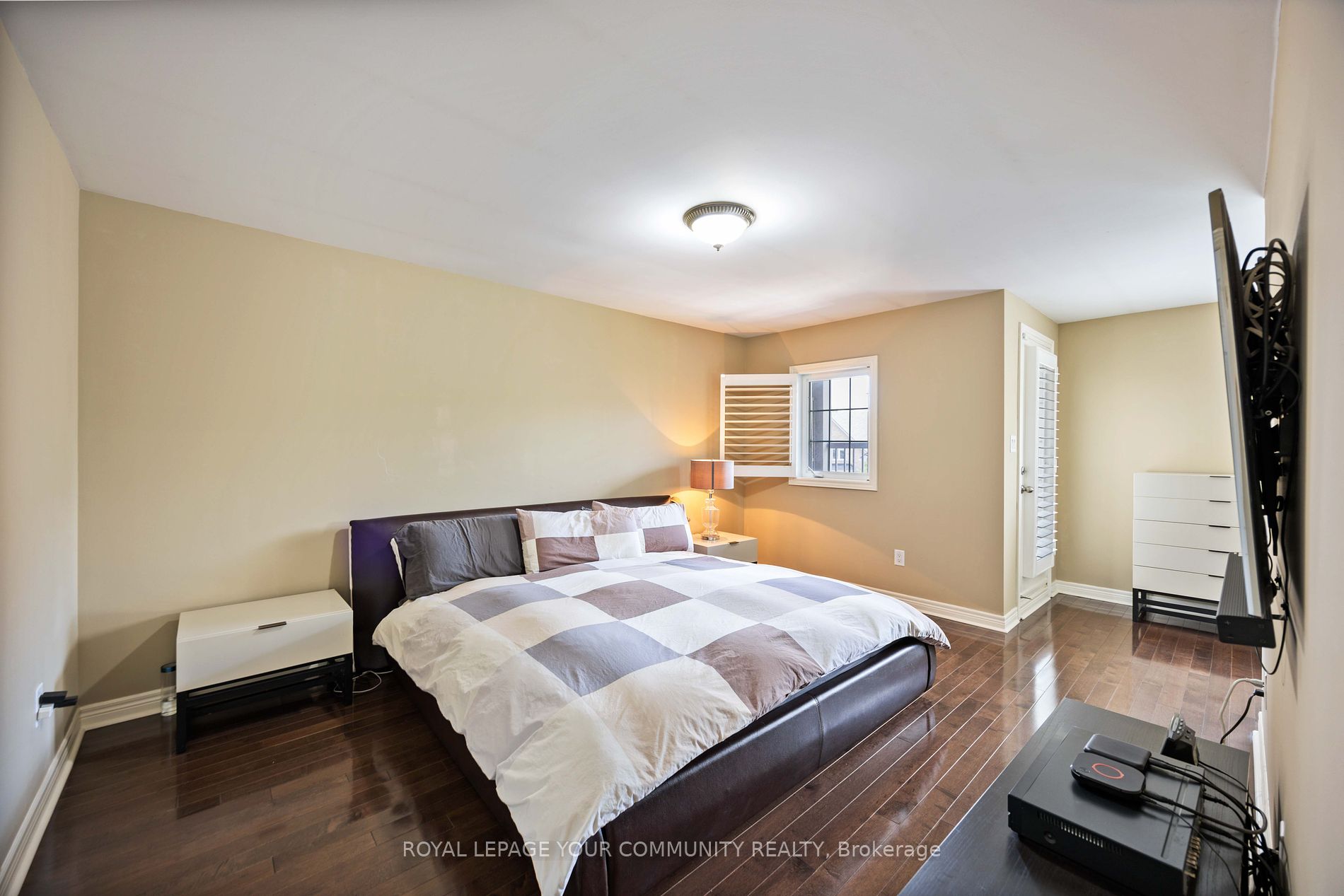 8900 Bathurst Street #37