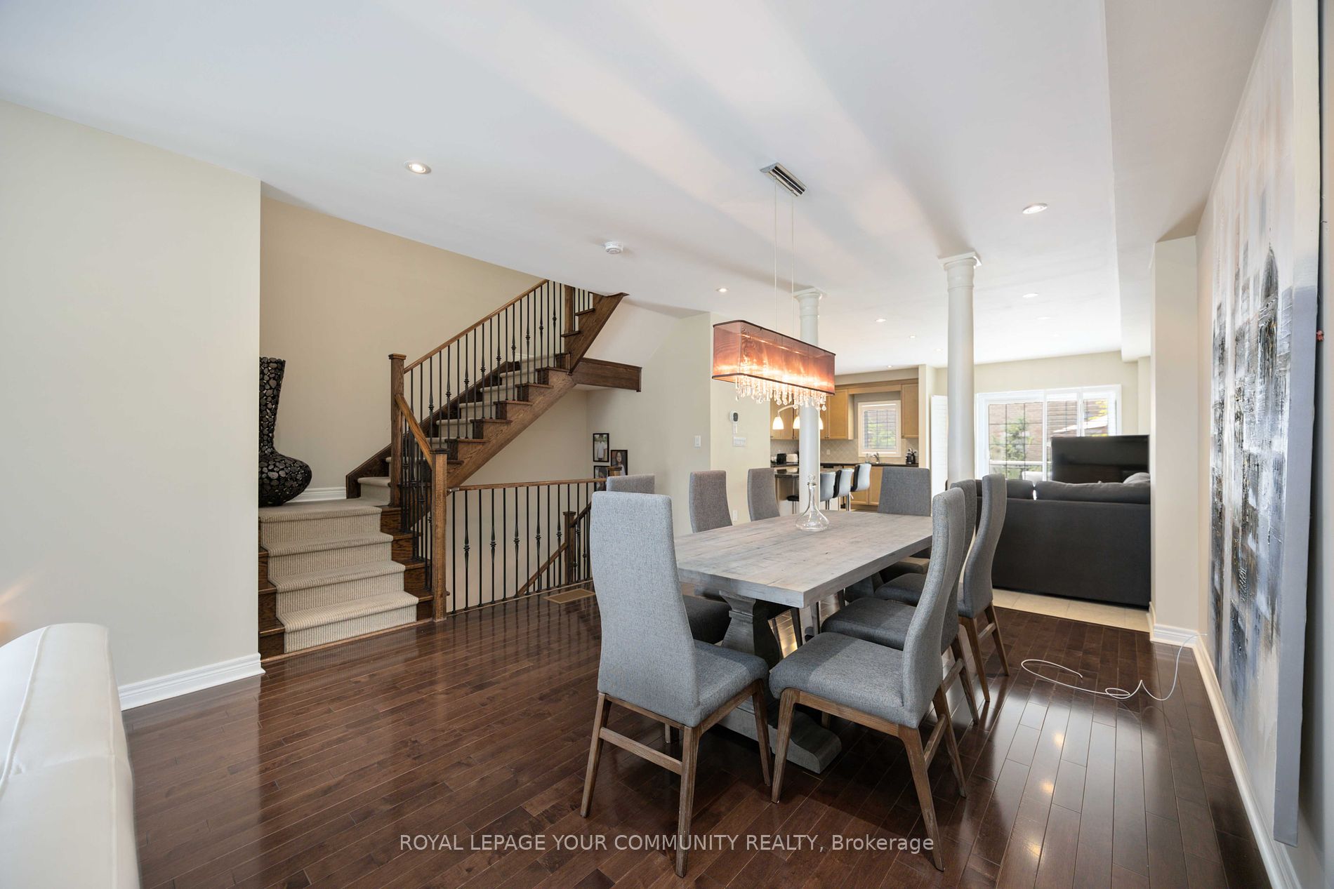 8900 Bathurst Street #37