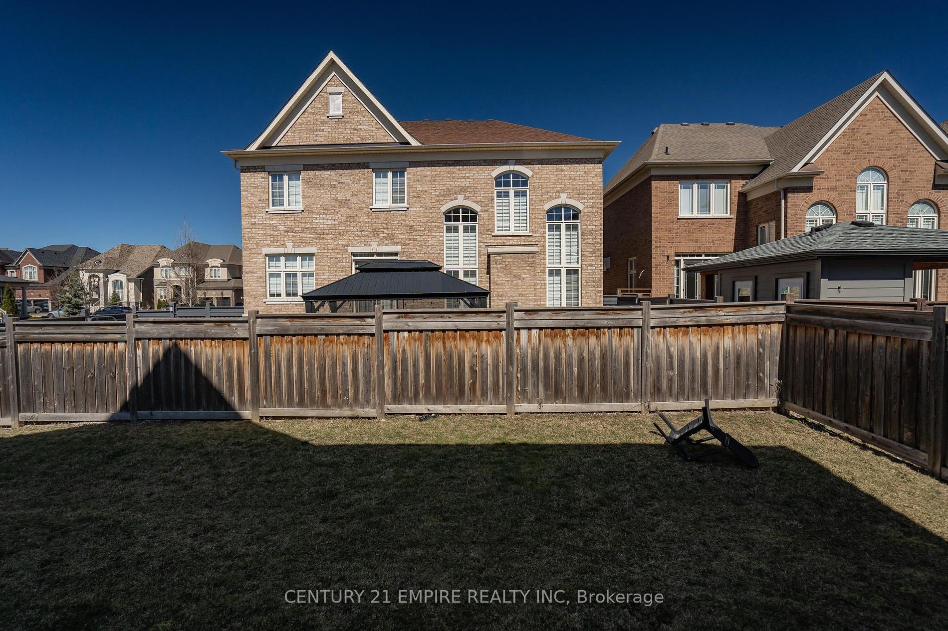 125 Chesney Crescent