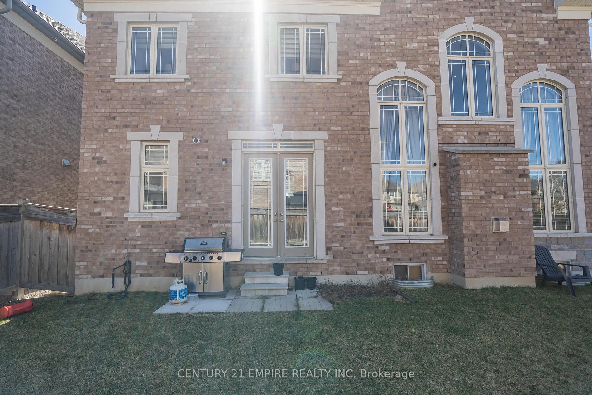 125 Chesney Crescent