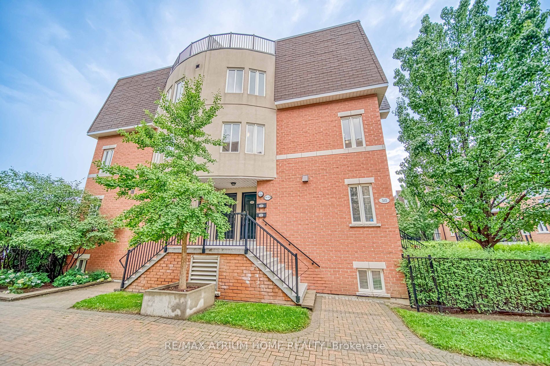 310 John St, #309