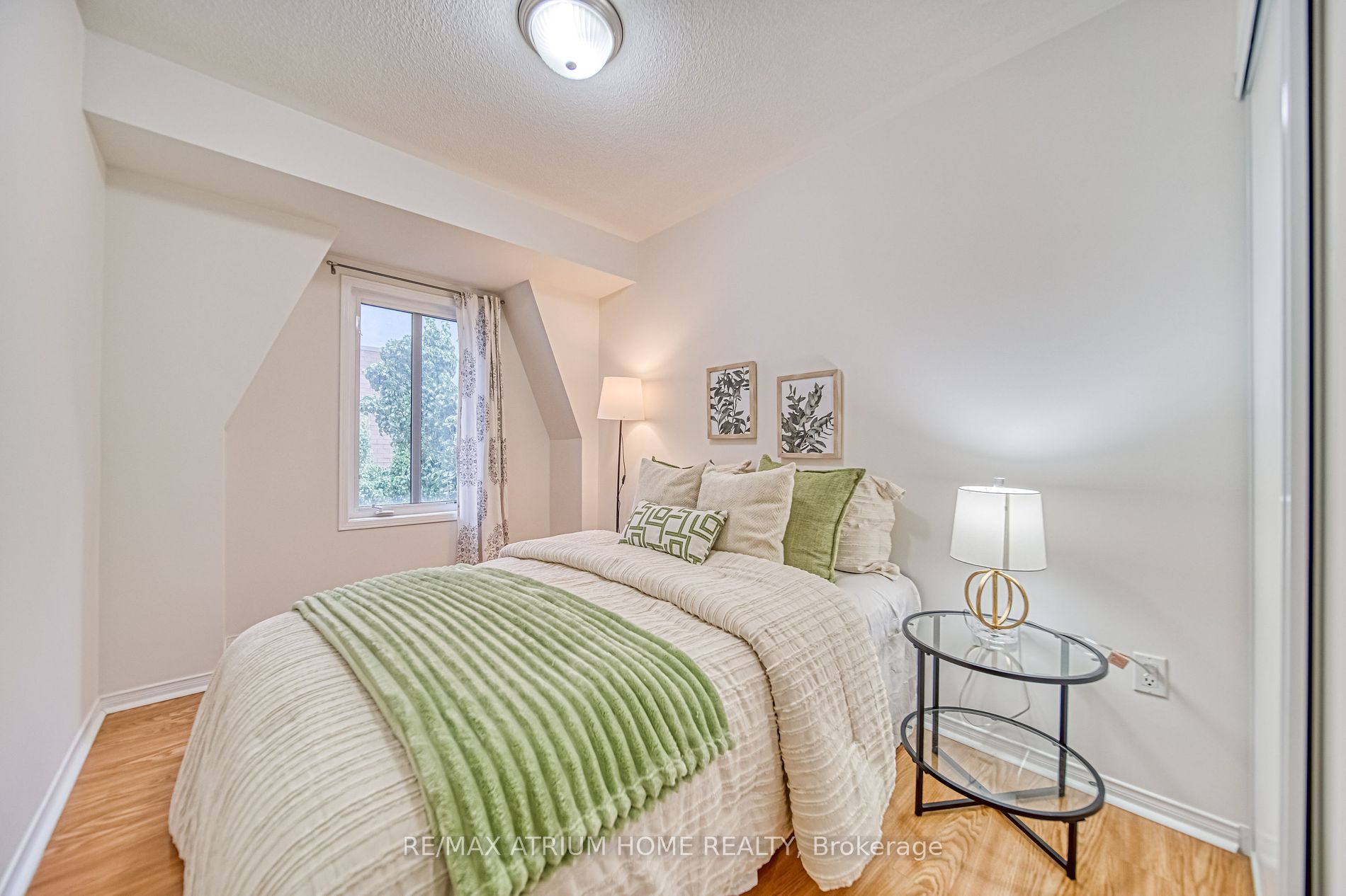 310 John St, #309