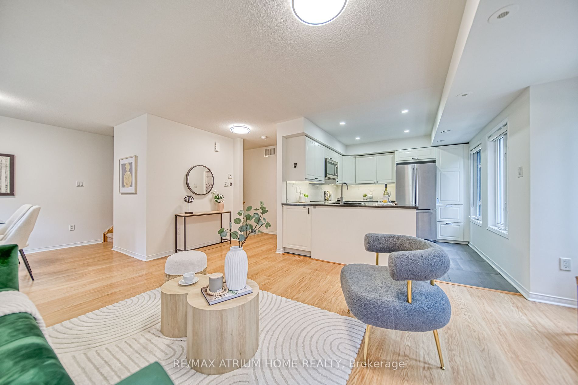 310 John St, #309