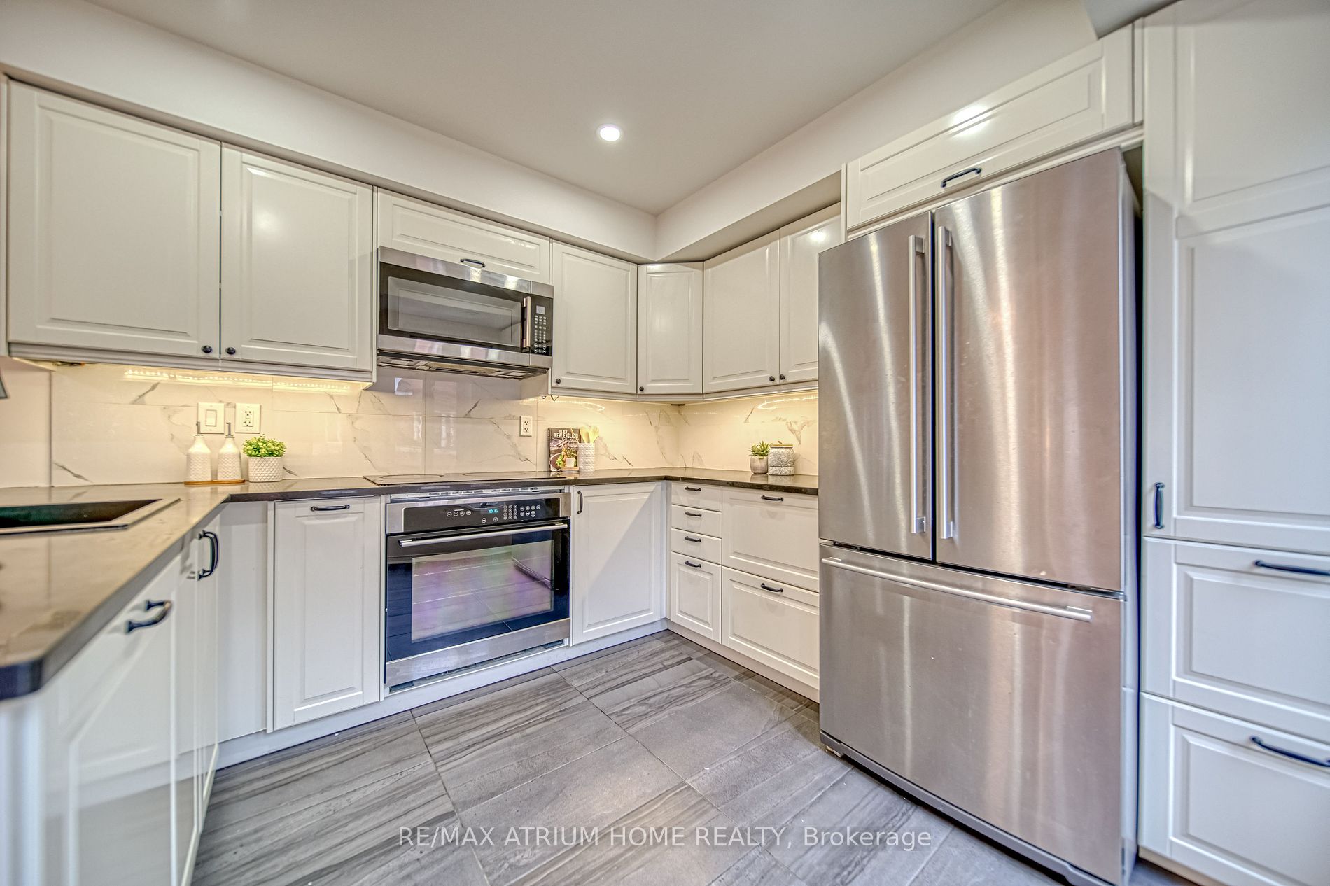 310 John St, #309